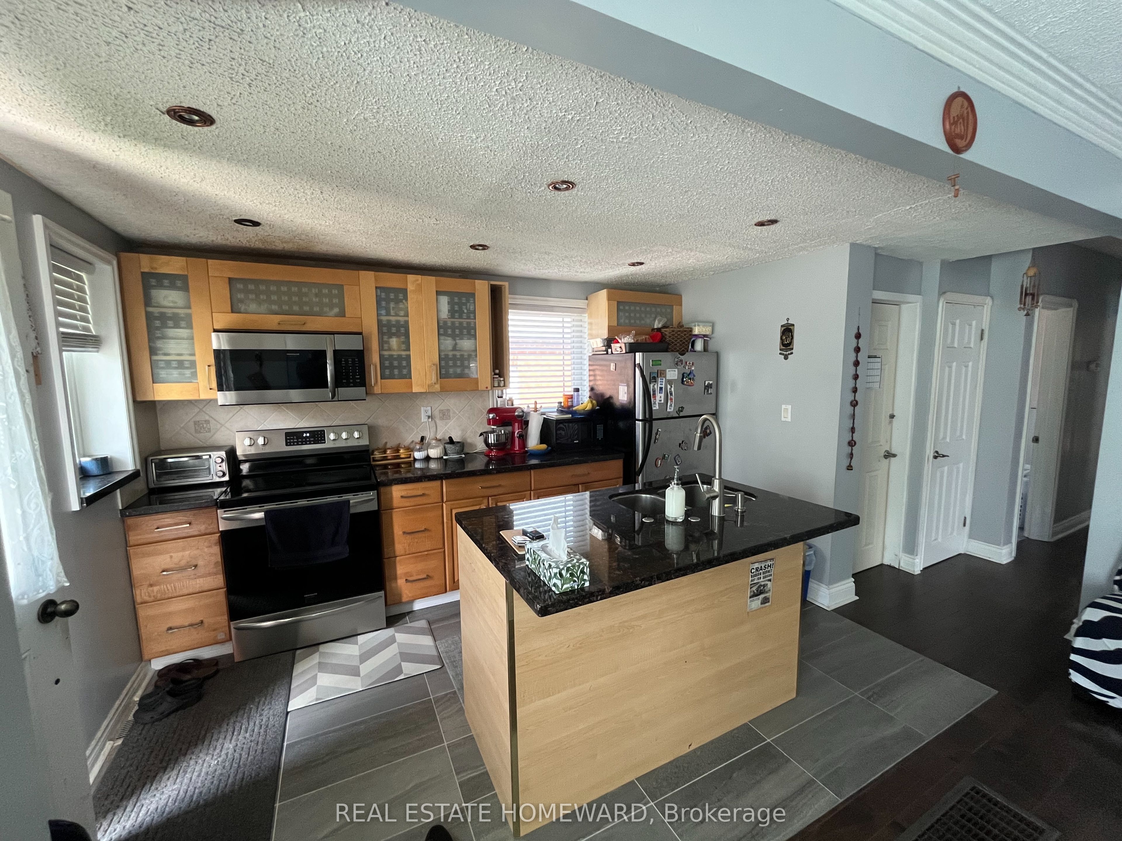 137 Harewood Avenue, Toronto, ON M1M 2R8 photo 5