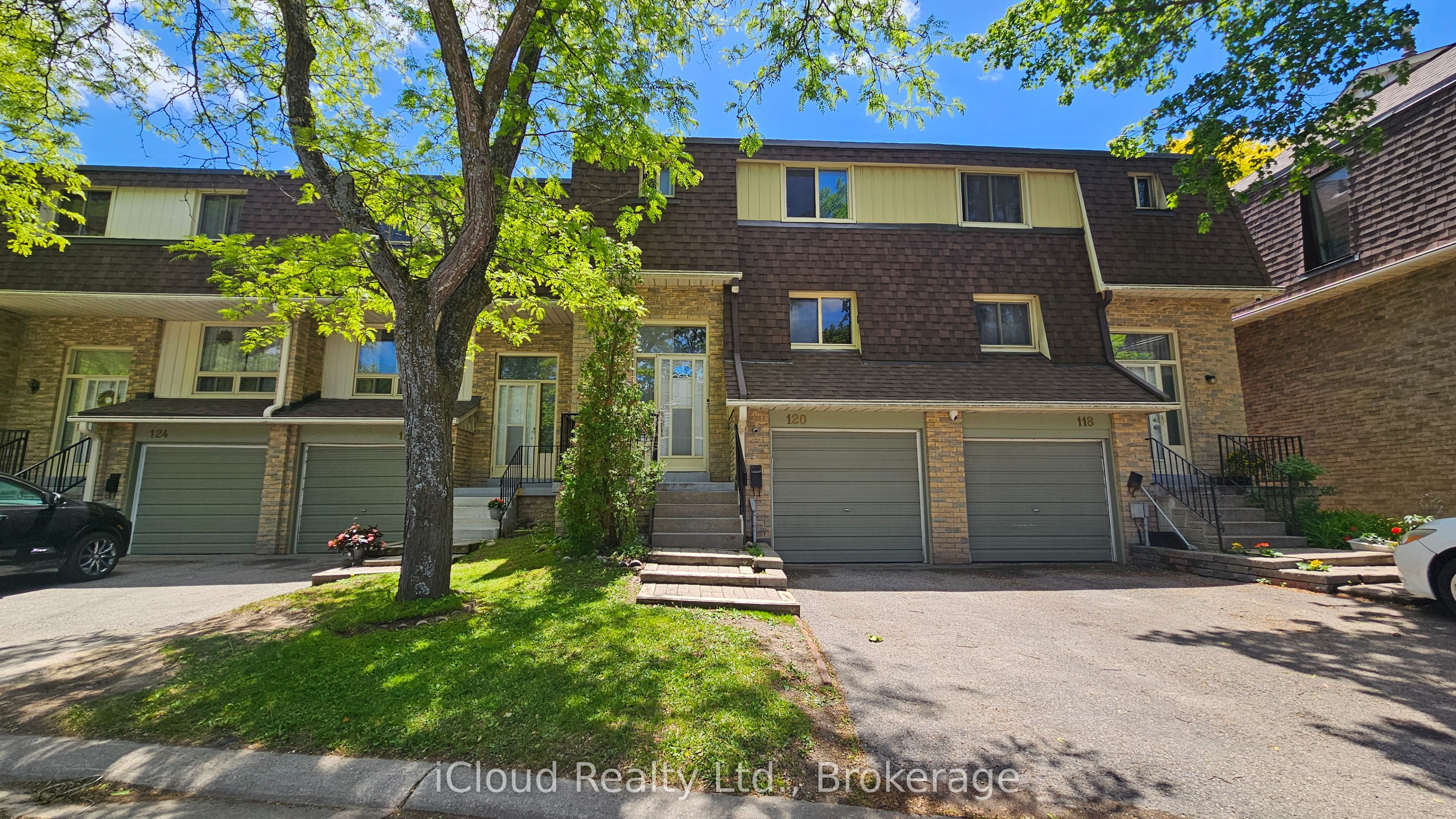 371 Orton Park 120, Toronto, ON M1G 3V1