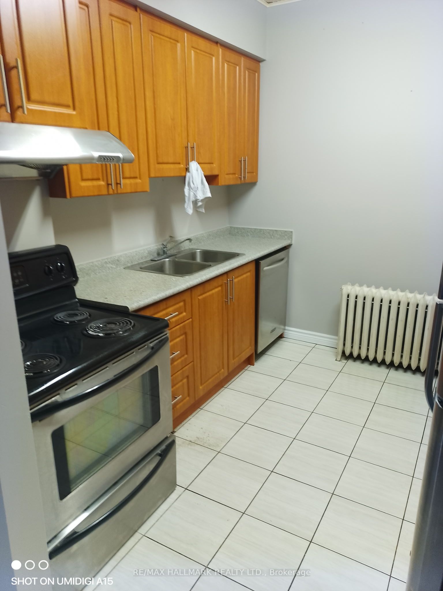 26 Simcoe Street N, Oshawa, ON L1H 1A3 photo 5
