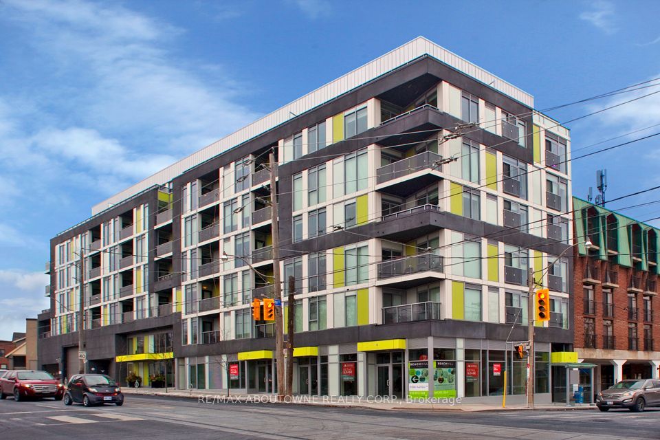 763 Woodbine Avenue 613, Toronto, ON M4E 2J4