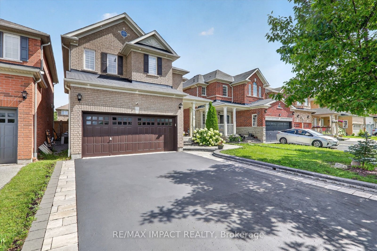22 Canary Street, Whitby, ON L1R 0K2 photo 2