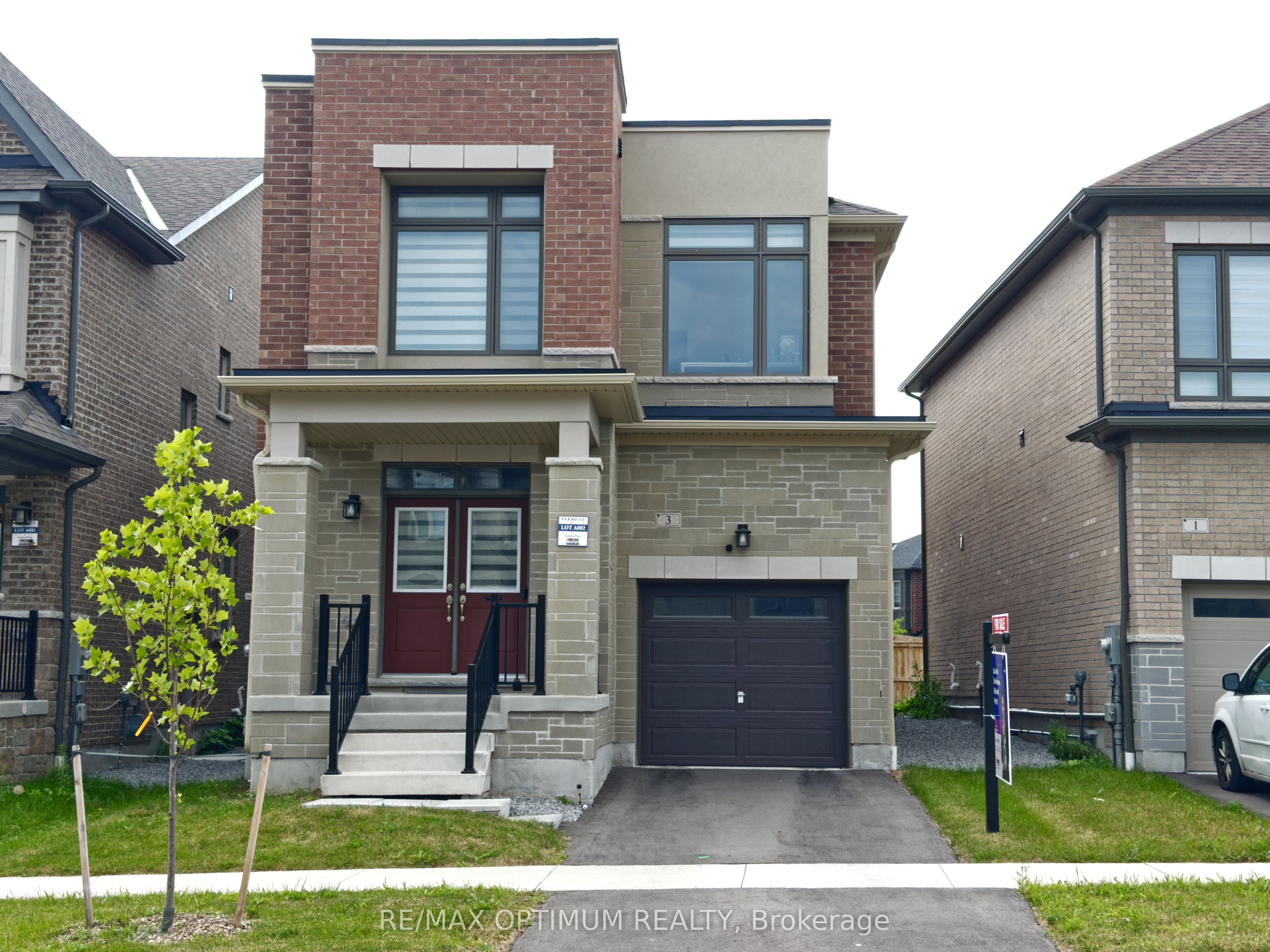 3 Armilia Place, Whitby, ON L1P 0N9 photo 2