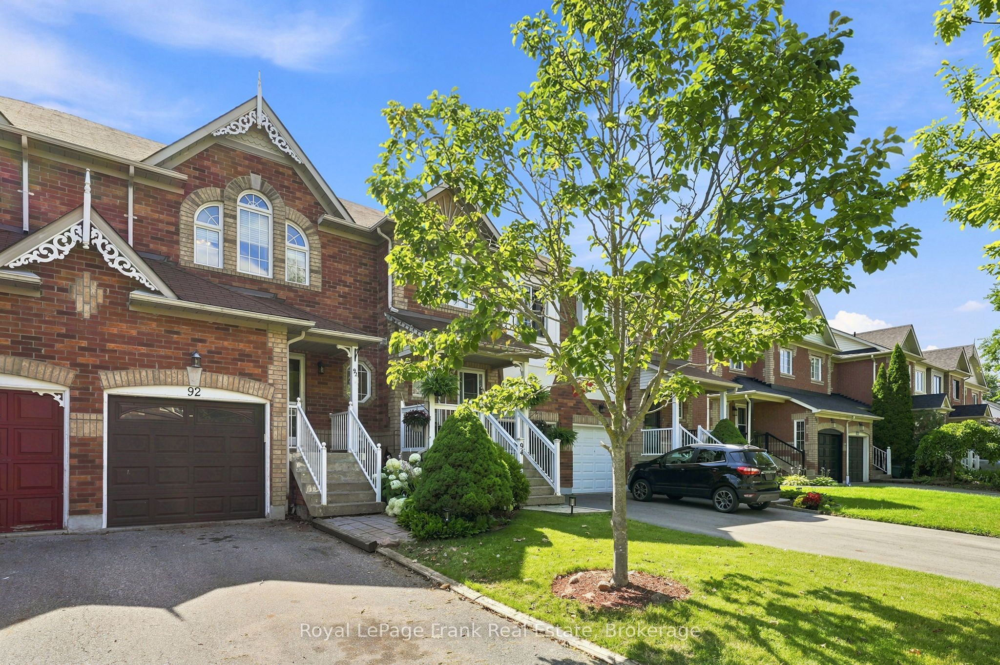 92 Tremount Street, Whitby, ON L1M 1G2 photo 2