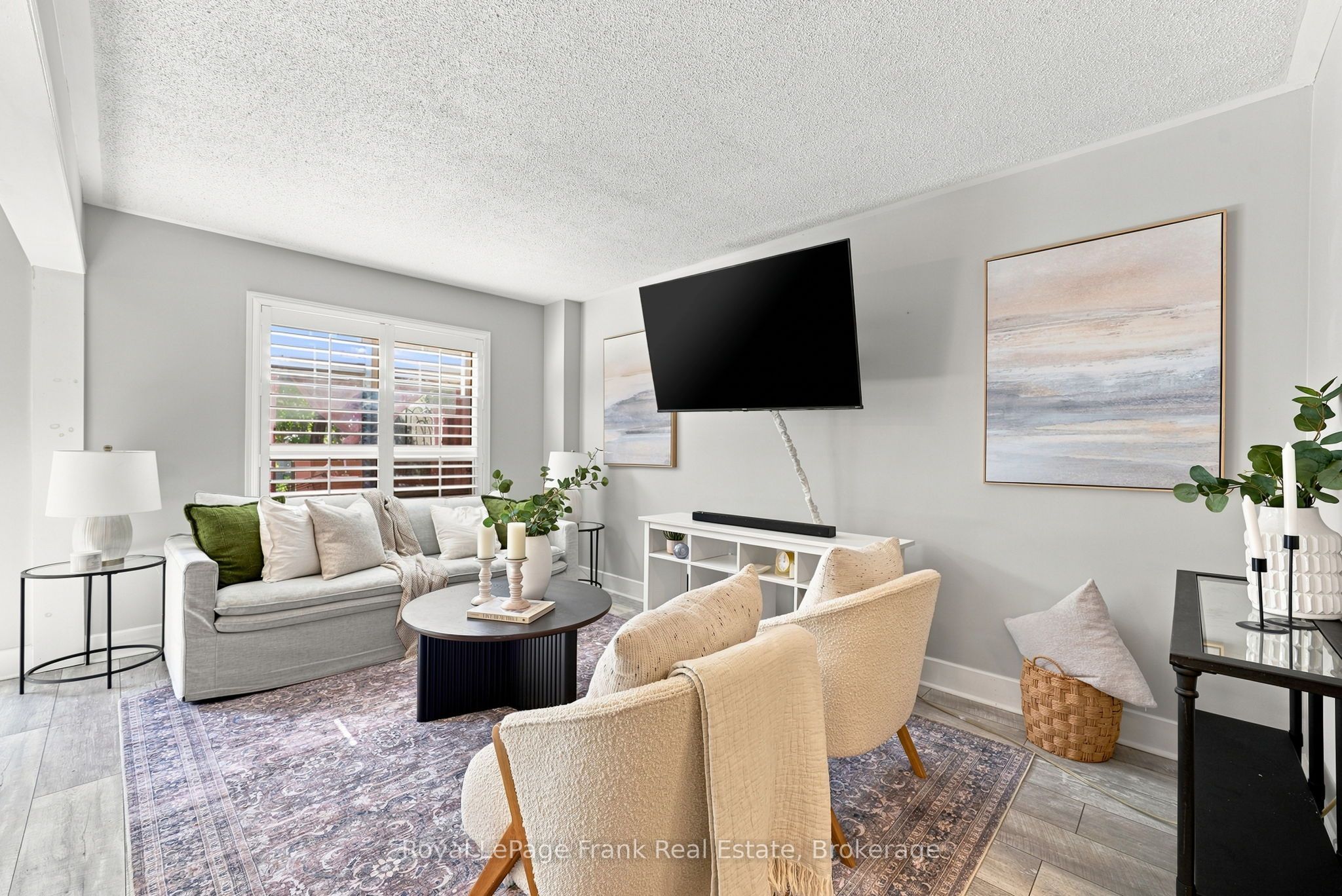 92 Tremount Street, Whitby, ON L1M 1G2 photo 4