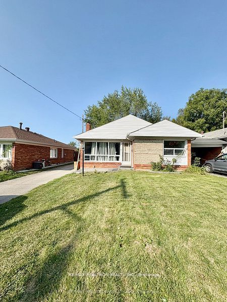 564 McCowan Road Bsmnt, Toronto, ON M1J 1J8 photo 2