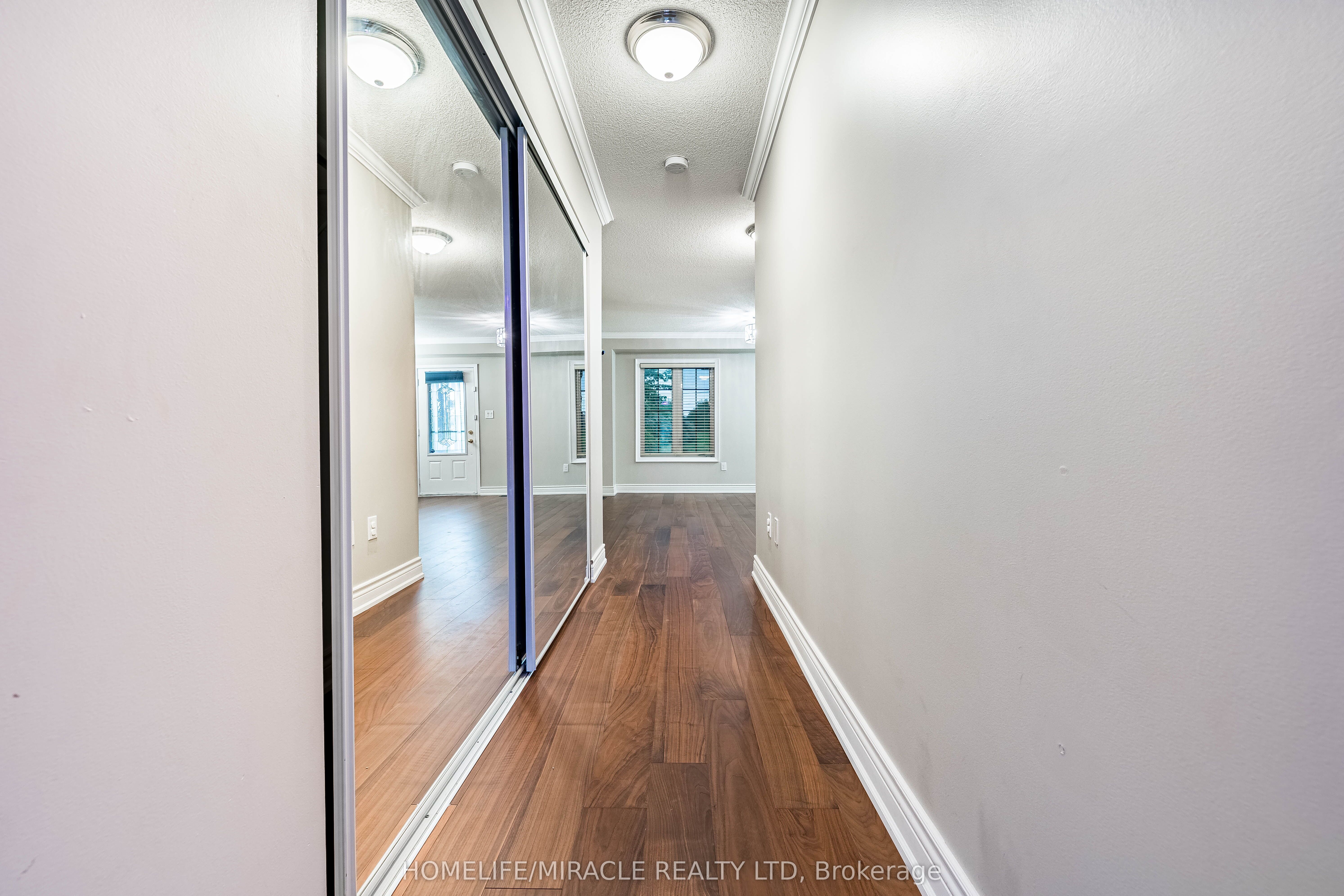 419 Rossland Road E, Ajax, ON L1Z 0M7 photo 4