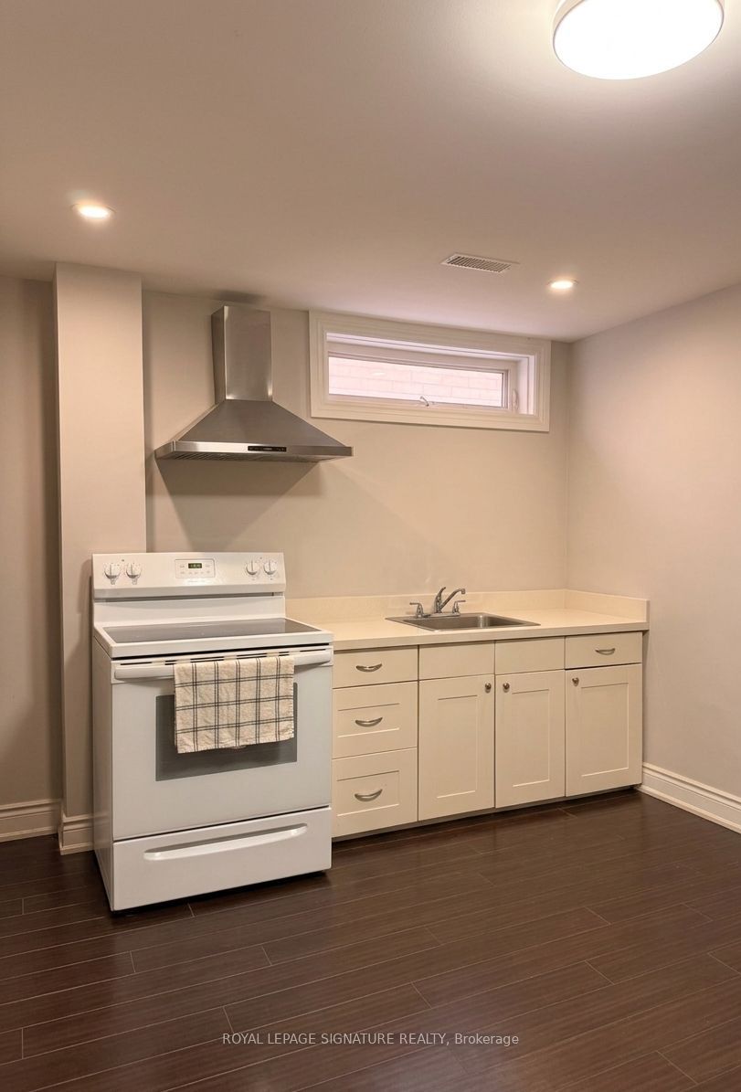 282 Aylesworth Avenue All Inclusive Basement, Toronto, ON M1N 2K2 photo 4
