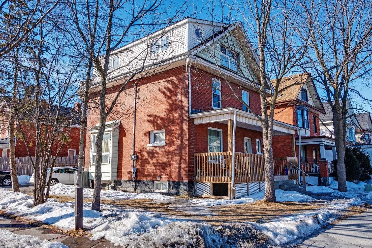 54 Ritson Road S, Oshawa, ON L1H 5G9