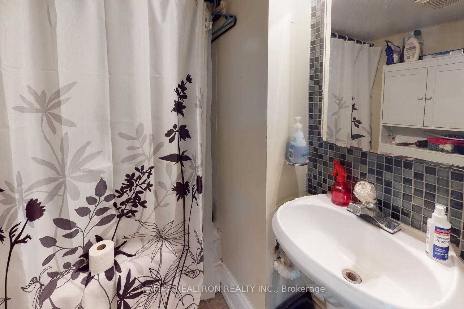 54 Ritson Road S, Oshawa, ON L1H 5G9 photo 3