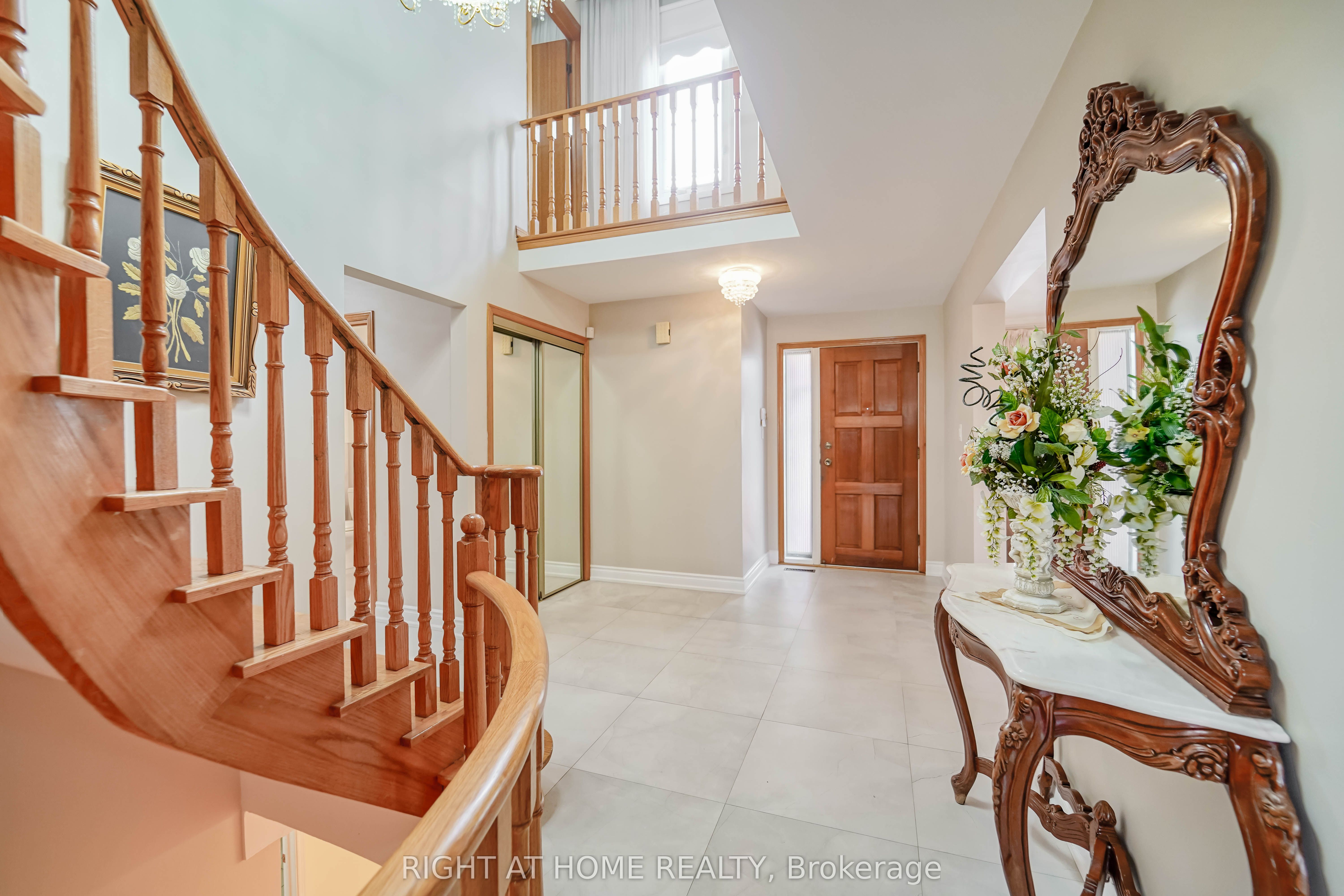 2 Lapworth Crescent, Toronto, ON M1V 2M5 photo 4