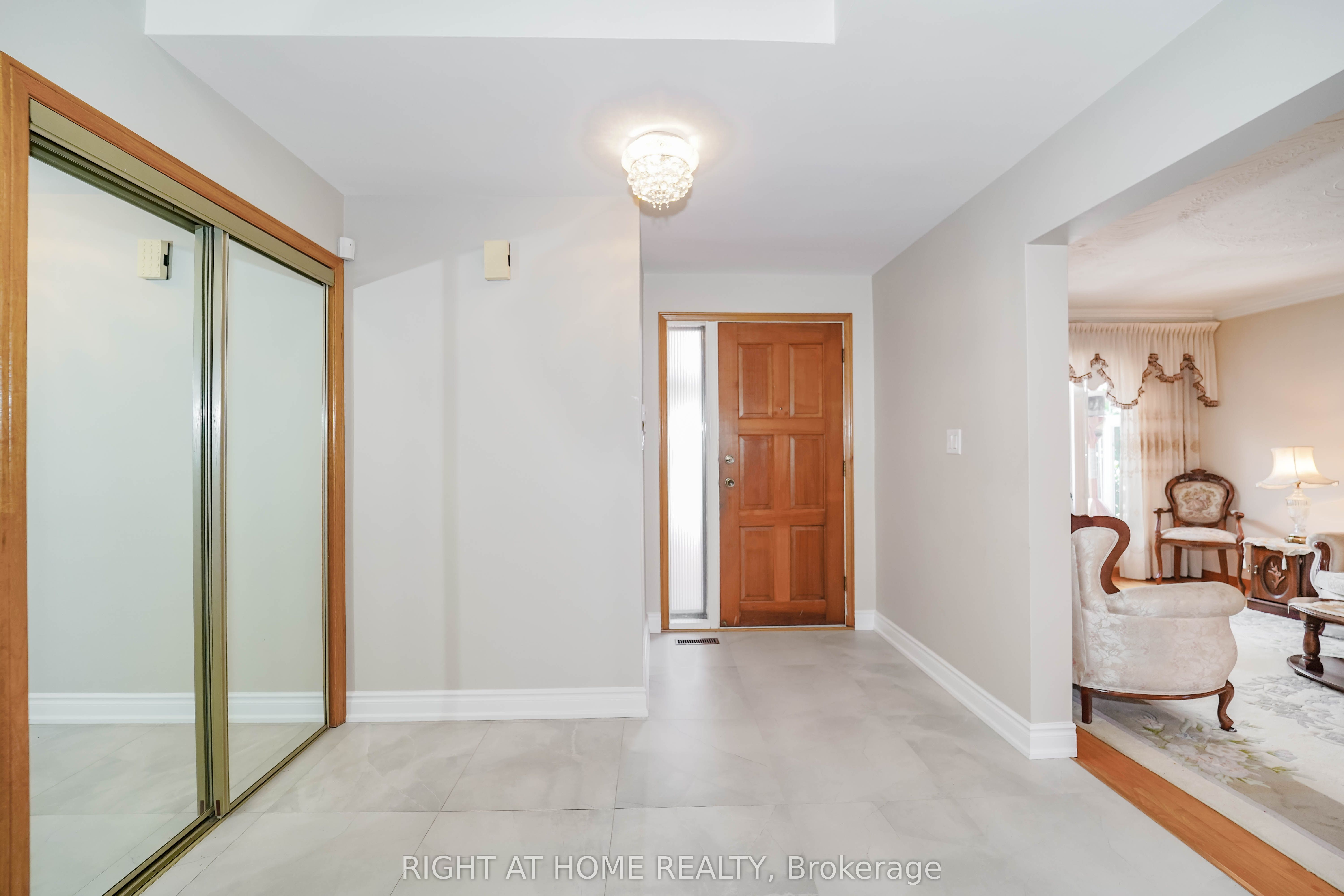 2 Lapworth Crescent, Toronto, ON M1V 2M5 photo 5