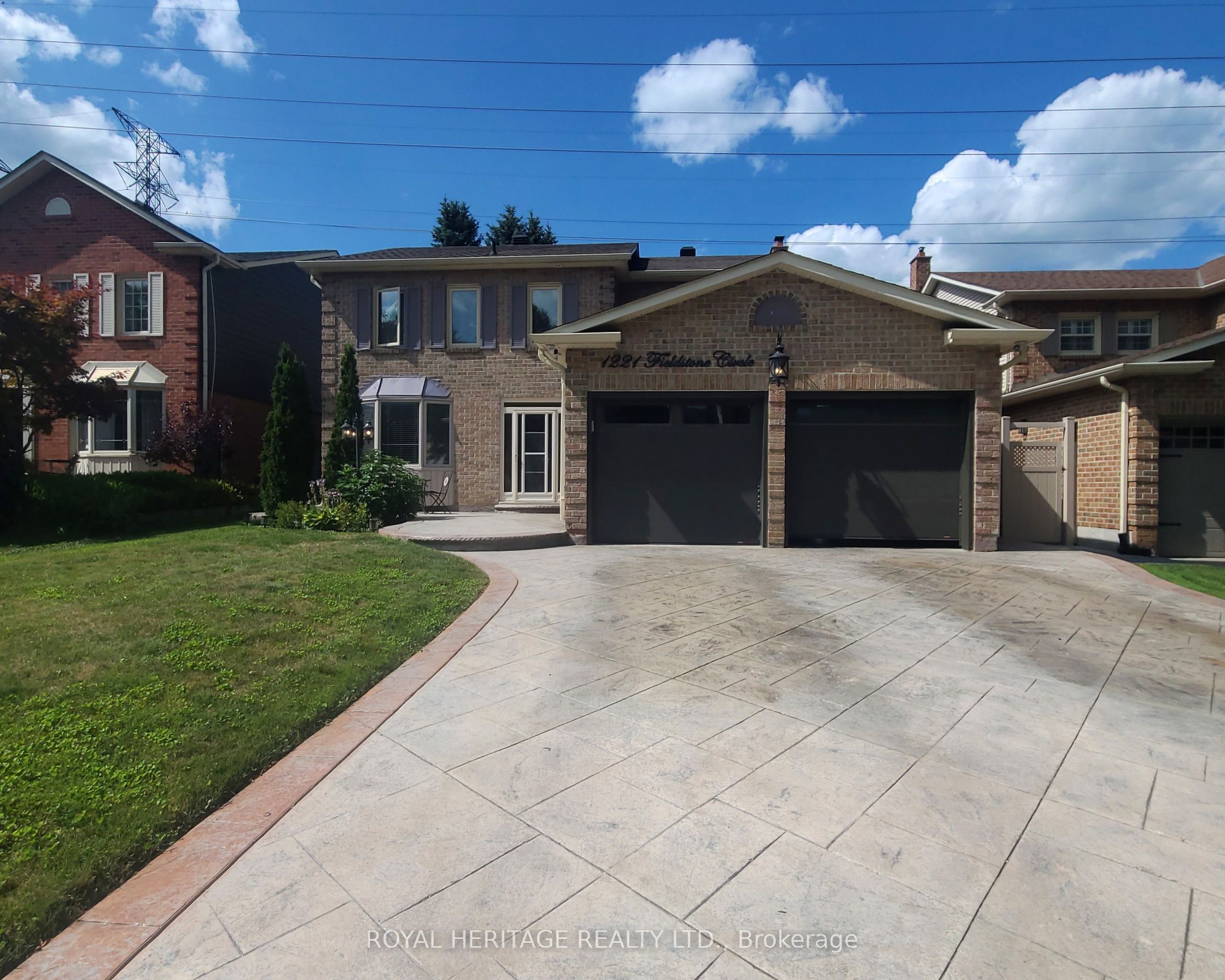 1221 Fieldstone Circle, Pickering, ON L1X 1B9 photo 3