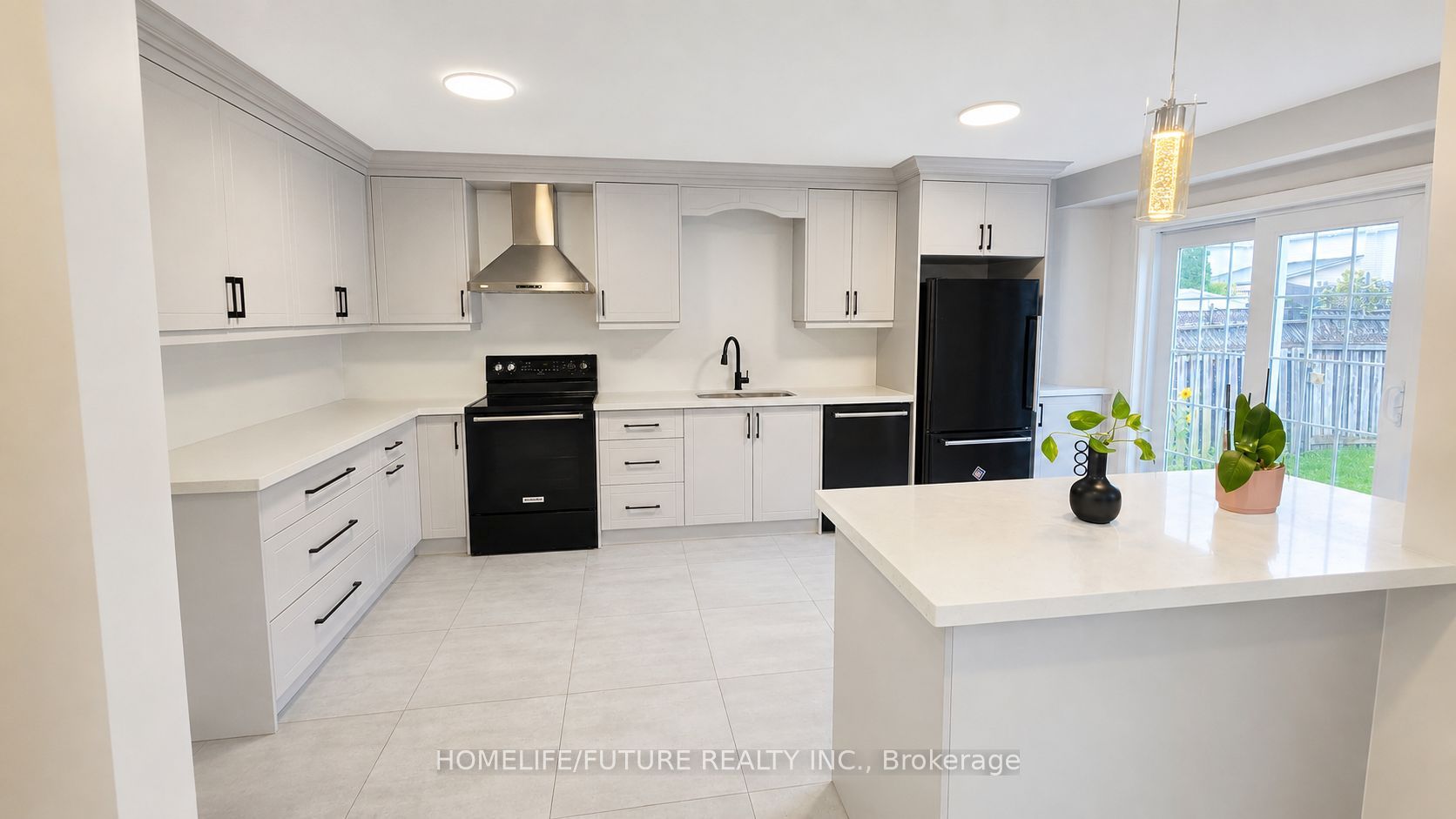 98 Guildwood Drive, Clarington, ON L1C 5C8 photo 5