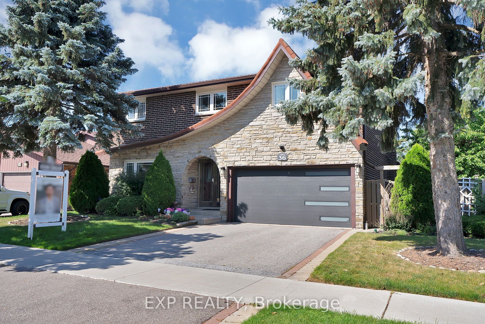 36 Cleethorpes Boulevard, Toronto, ON M1S 3T3 photo 4