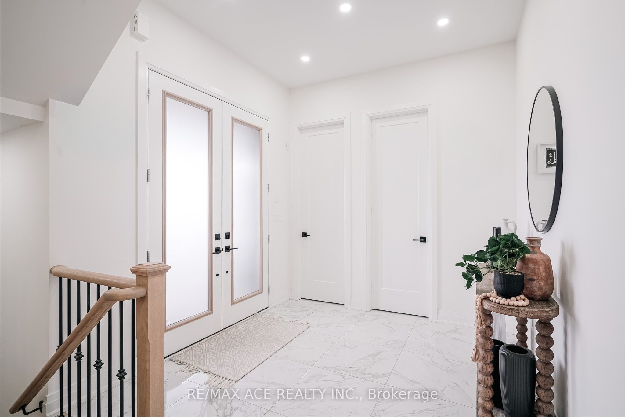 1 Macpherson Street, Whitby, ON L1P 0N4 photo 5