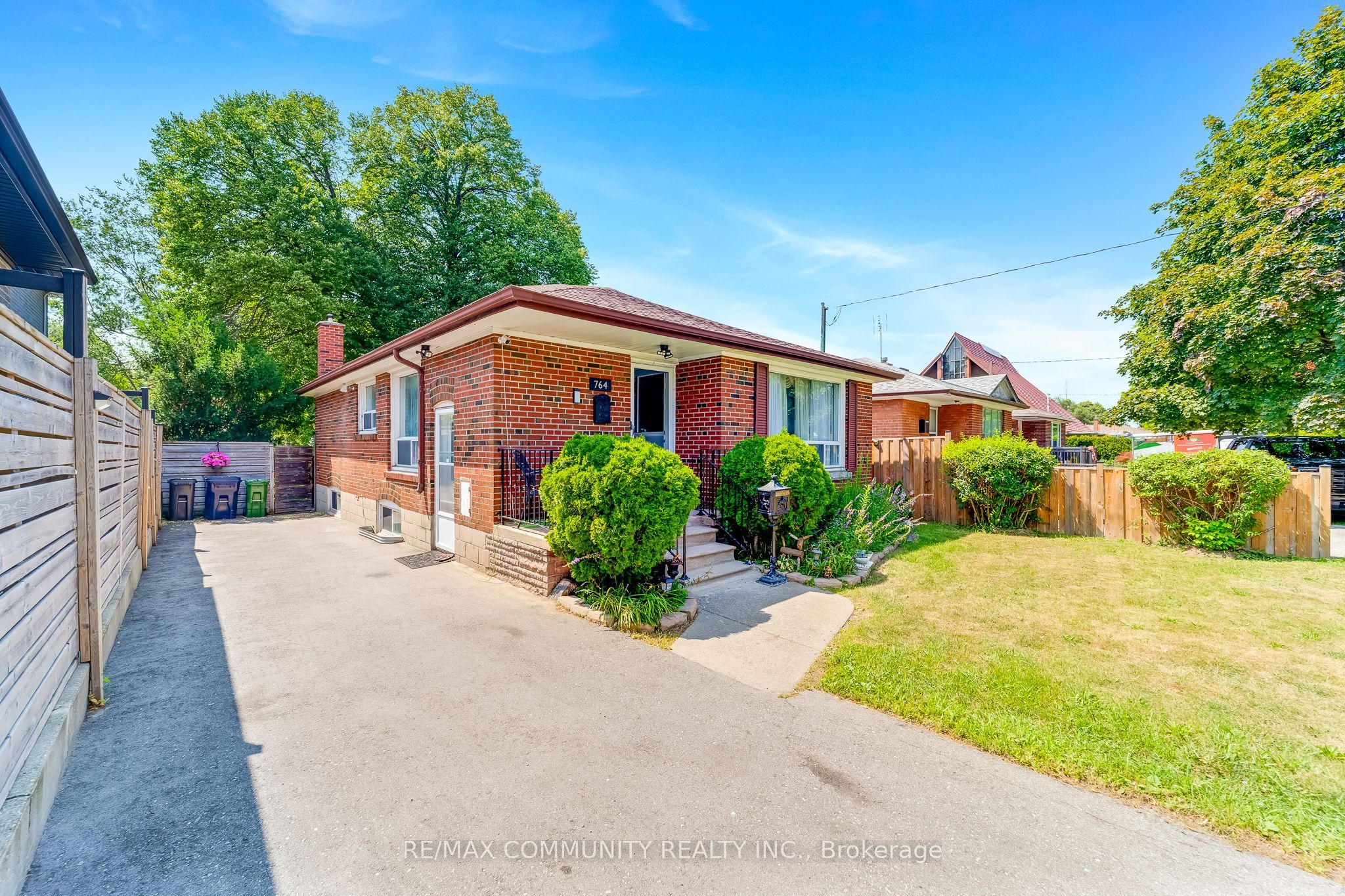 764 Brimley Road, Toronto, ON M1J 1C6 photo 4
