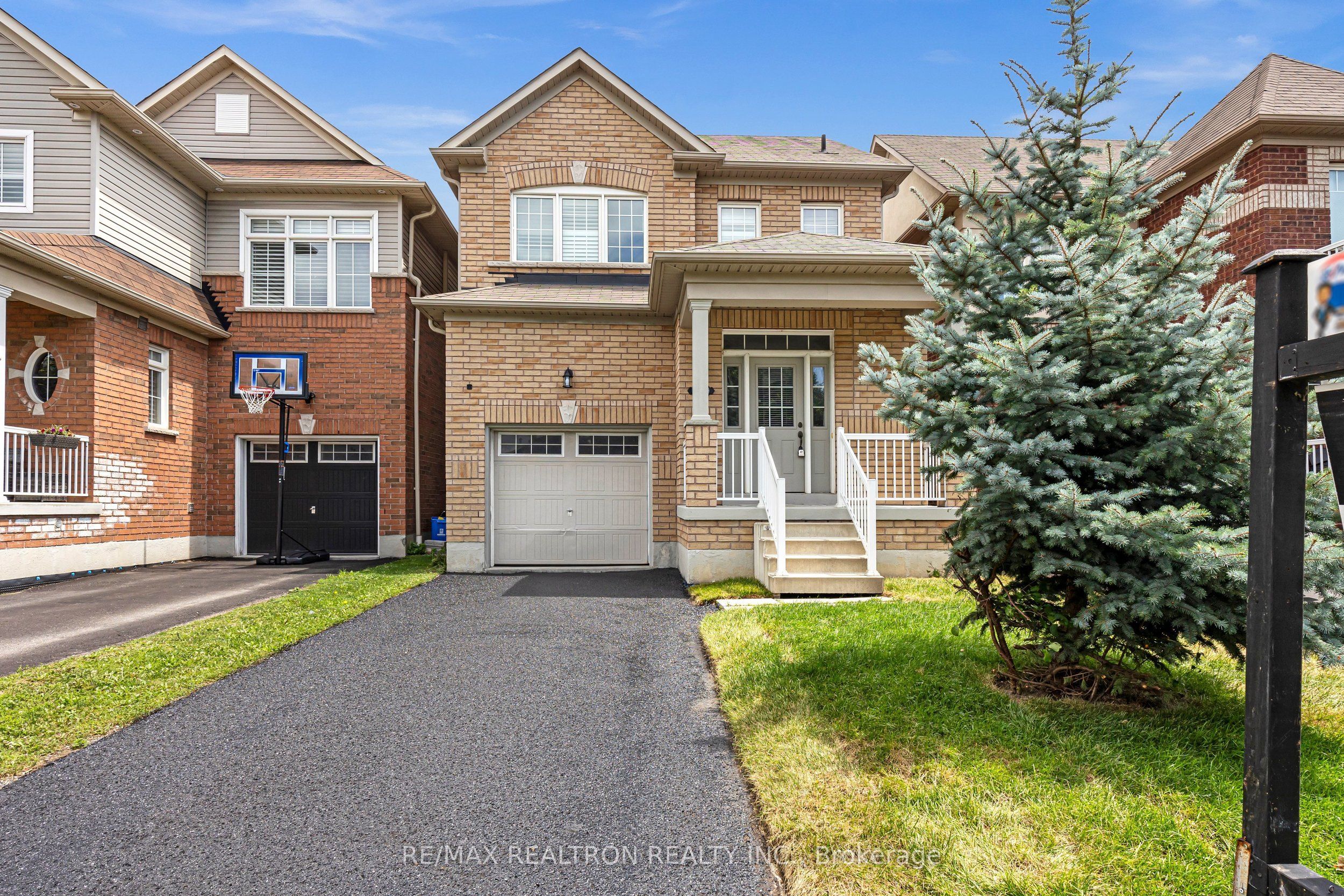 138 Angus Drive, Ajax, ON L1S 5G8 photo 3