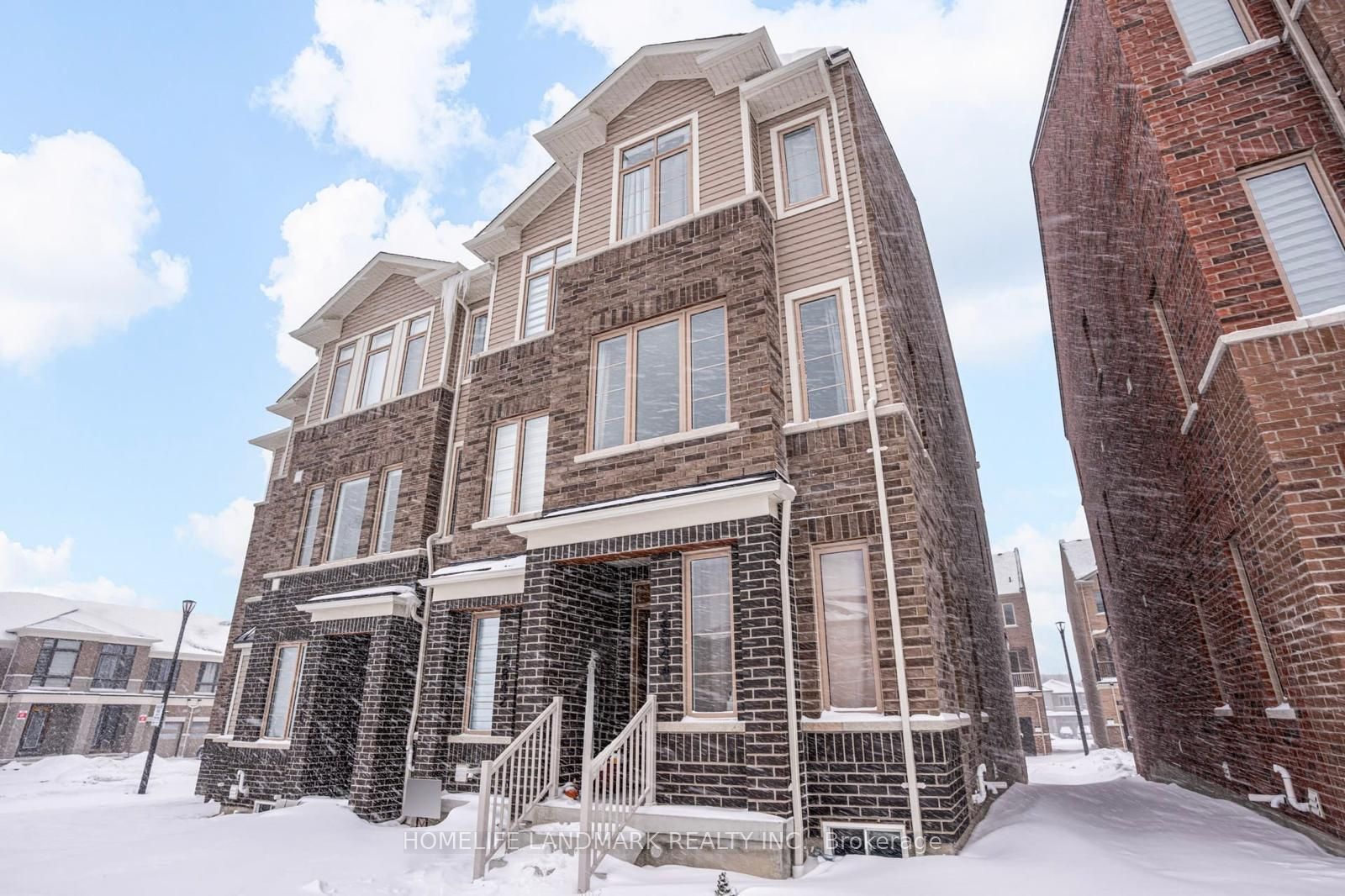 2844 Whites Road main,2nd and 3rd floor, Pickering, ON L1X 0R6