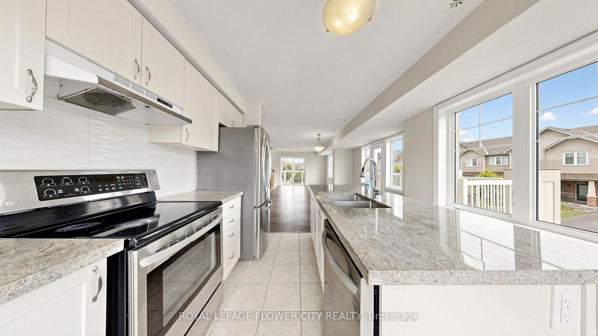 2500 Hill Rise Court 2, Oshawa, ON L1L 0M6 photo 5
