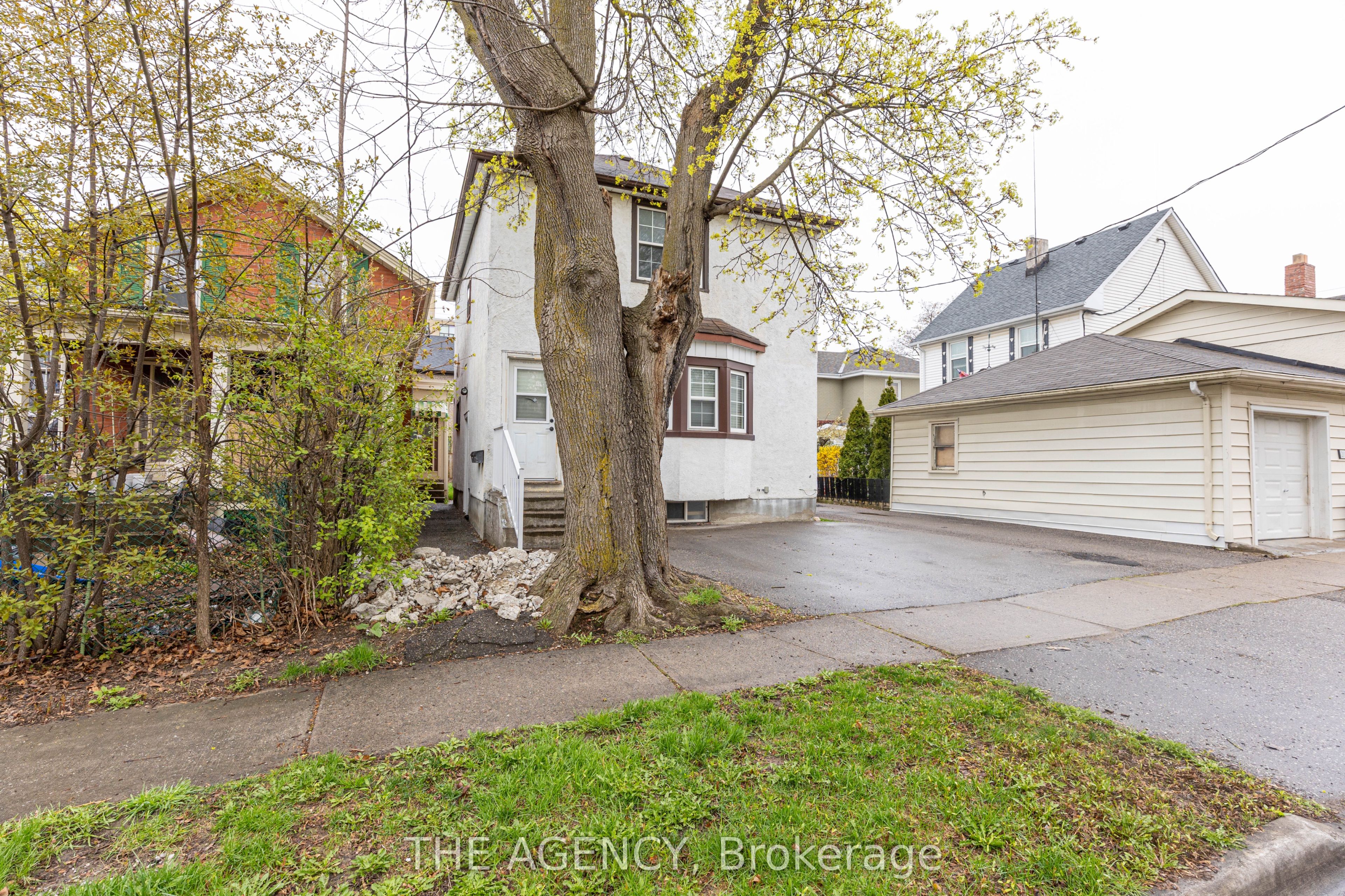63 Hogarth Street, Oshawa, ON L1H 1Y5 photo 4
