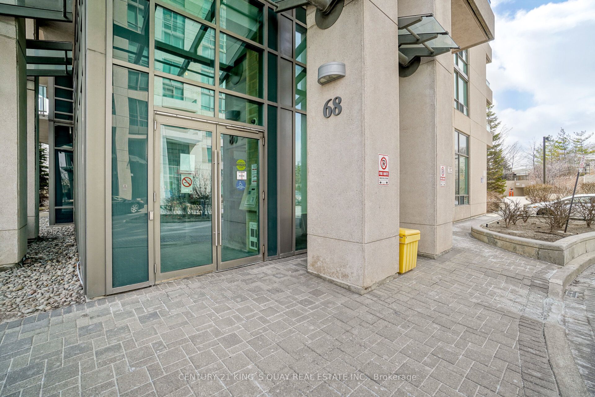 68 Grangeway Avenue 708, Toronto, ON M1H 0A1 photo 2