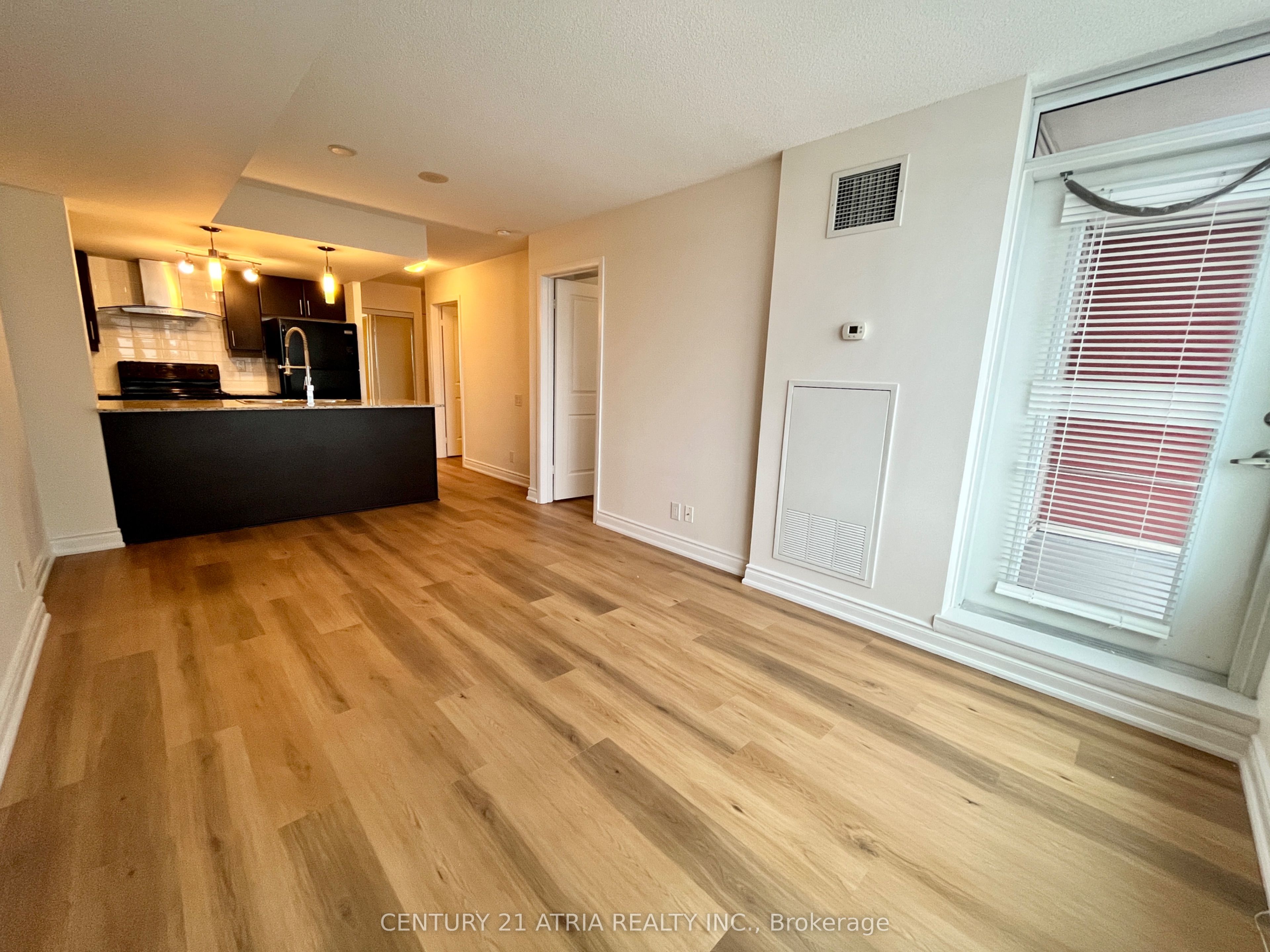 25 Town Centre Court 1906, Toronto, ON M1P 0B4 photo 5