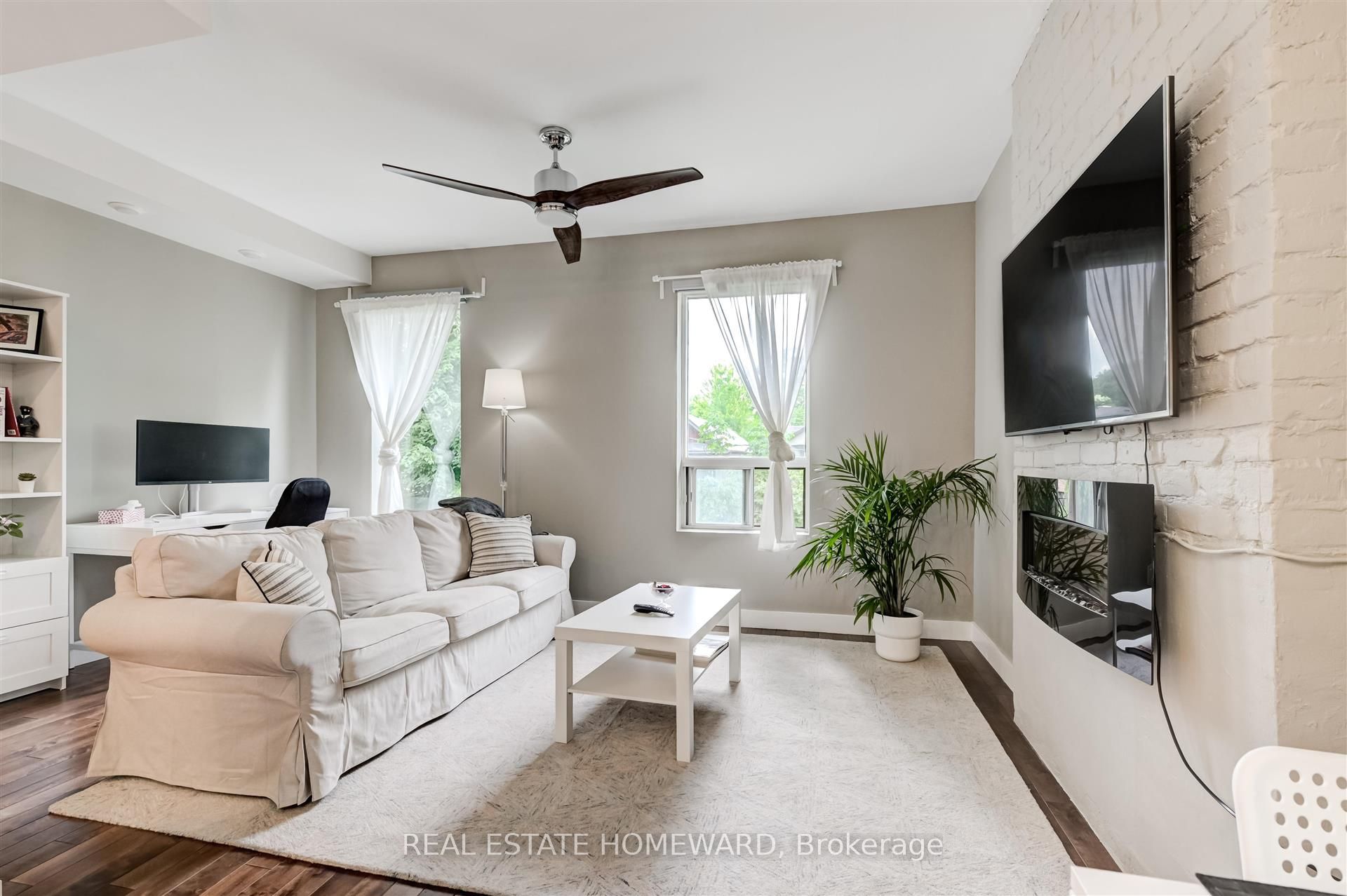 14 Ashdale Avenue upper, Toronto, ON M4L 2Y7 photo 5
