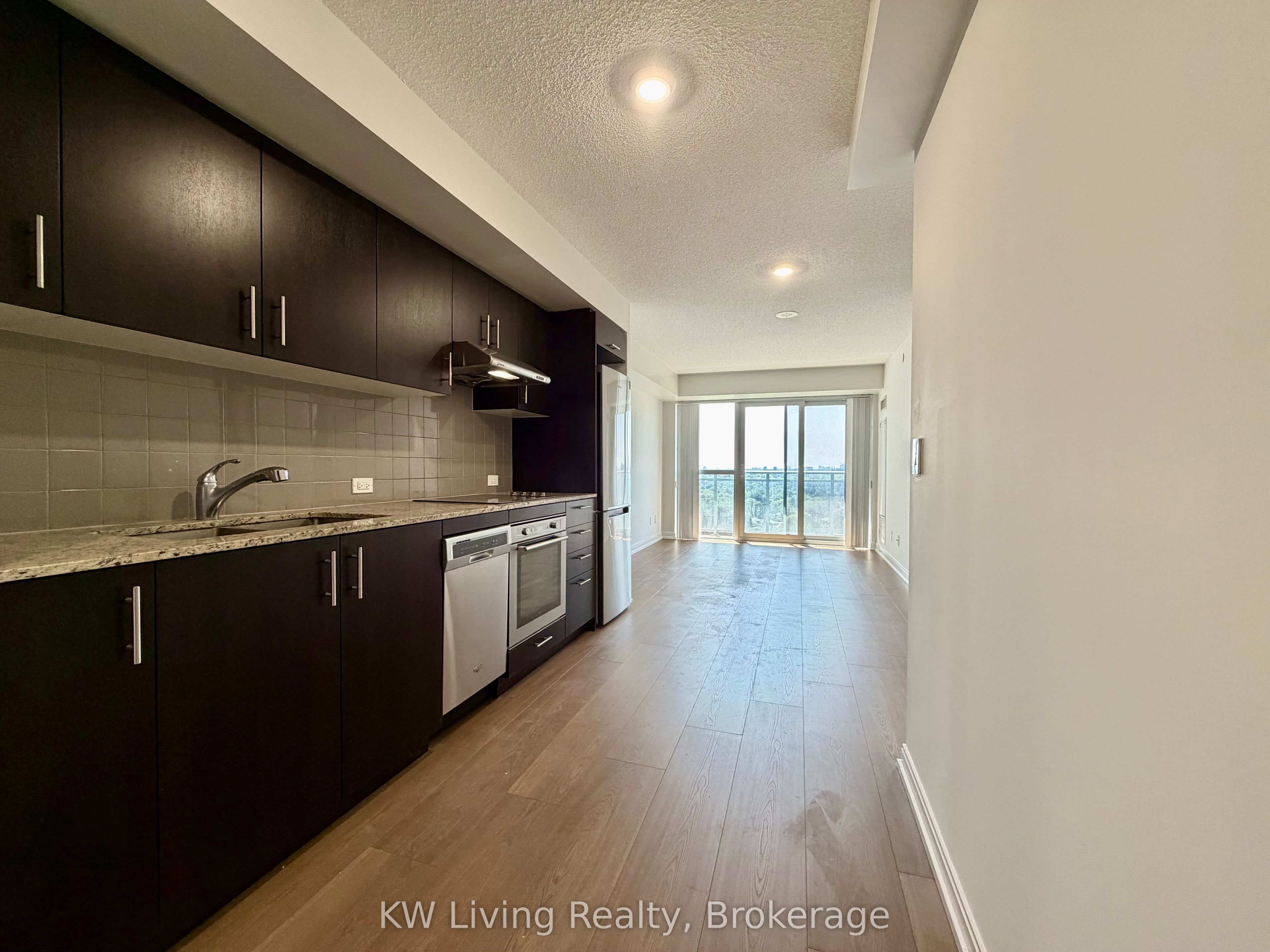 255 Village Green Square 1707, Toronto, ON M1S 0L3 photo 3
