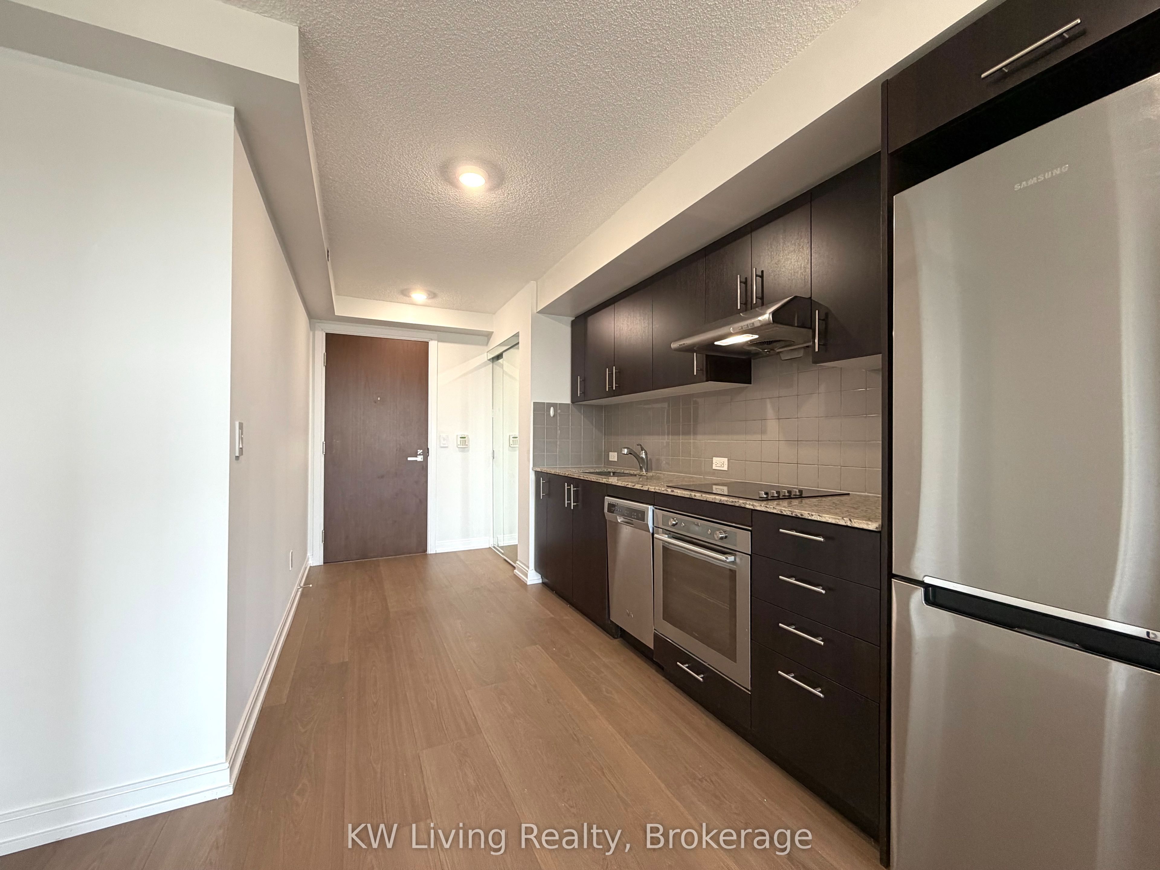 255 Village Green Square 1707, Toronto, ON M1S 0L3 photo 4