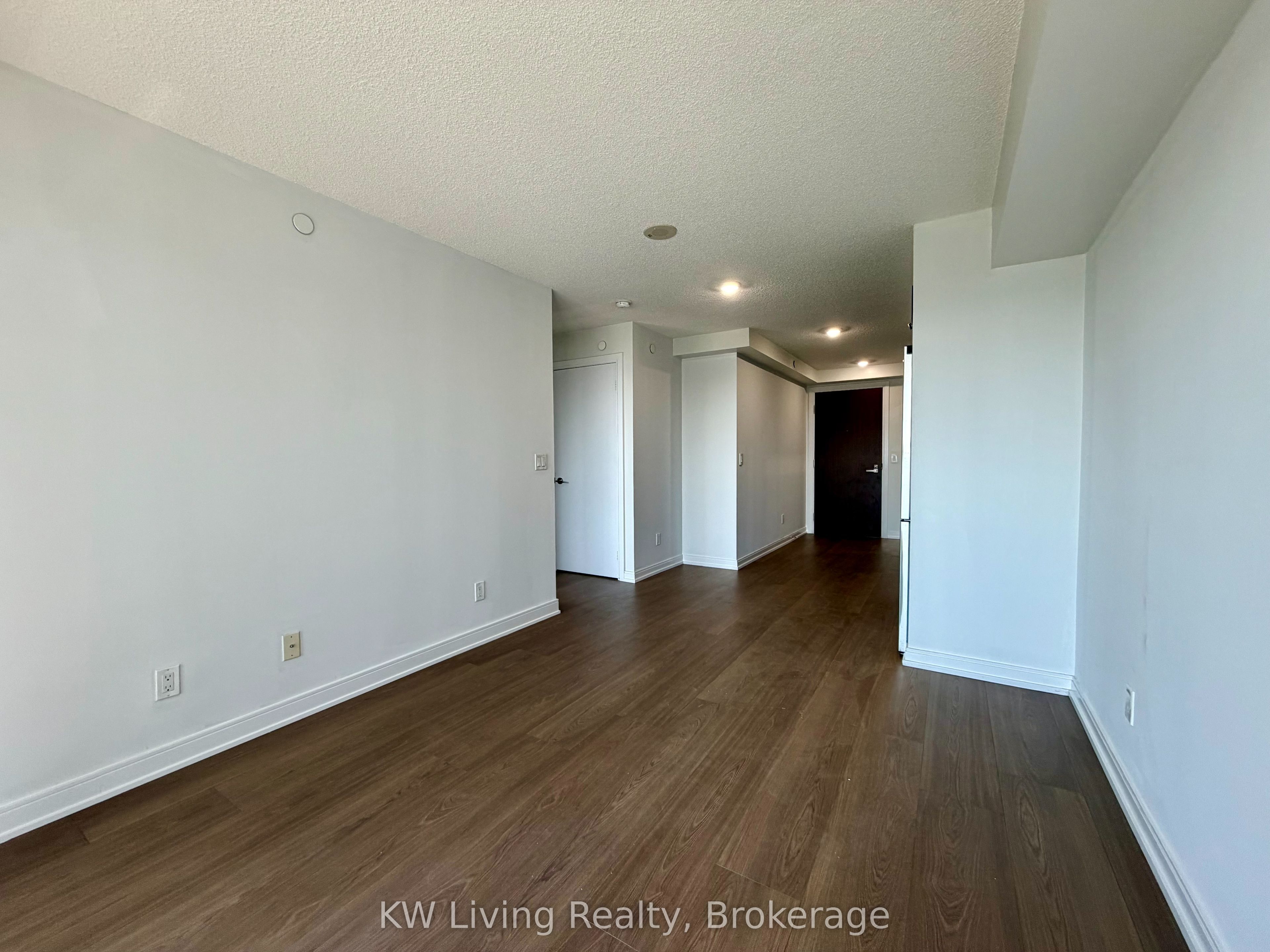 255 Village Green Square 1707, Toronto, ON M1S 0L3 photo 5