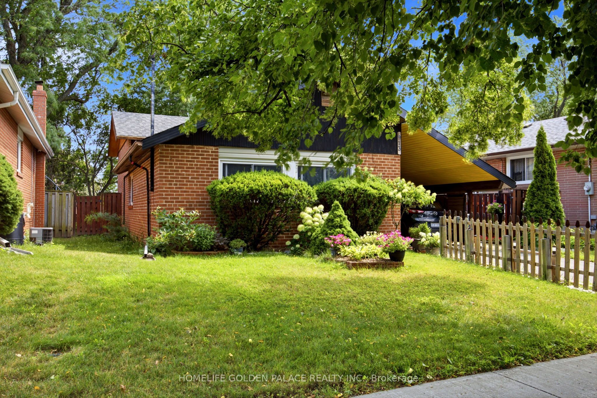 913 Brimorton Drive, Toronto, ON M1G 2T8