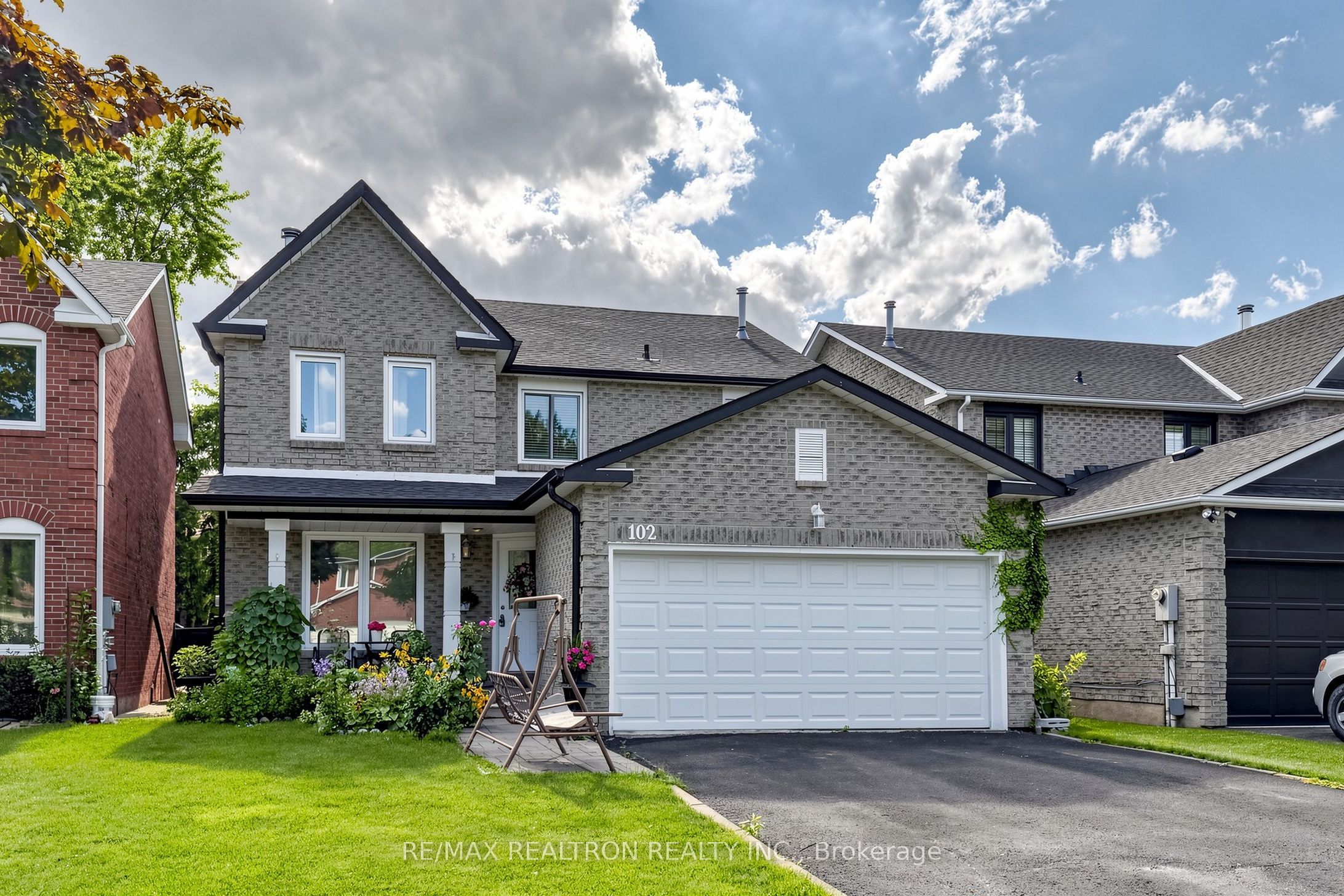 102 Kearney Drive, Ajax, ON L1T 2V6 photo 2