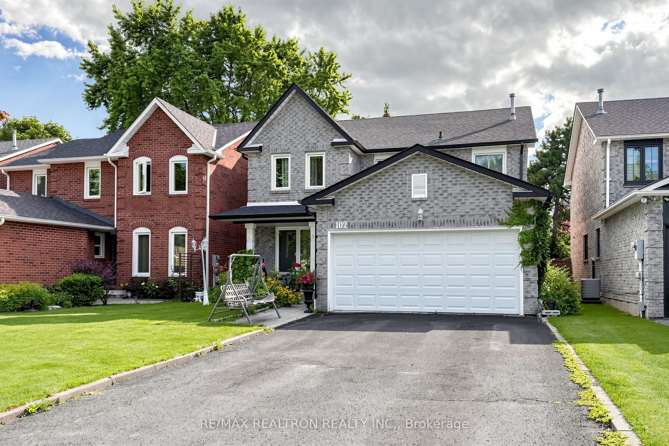 102 Kearney Drive, Ajax, ON L1T 2V6 photo 3