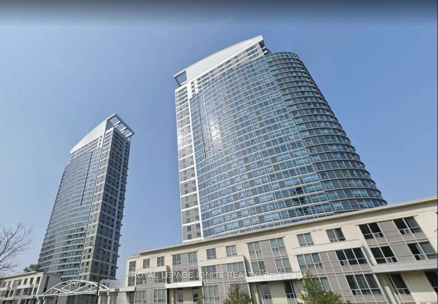 38 Lee Centre Drive 2705, Toronto, ON M1H 3J7
