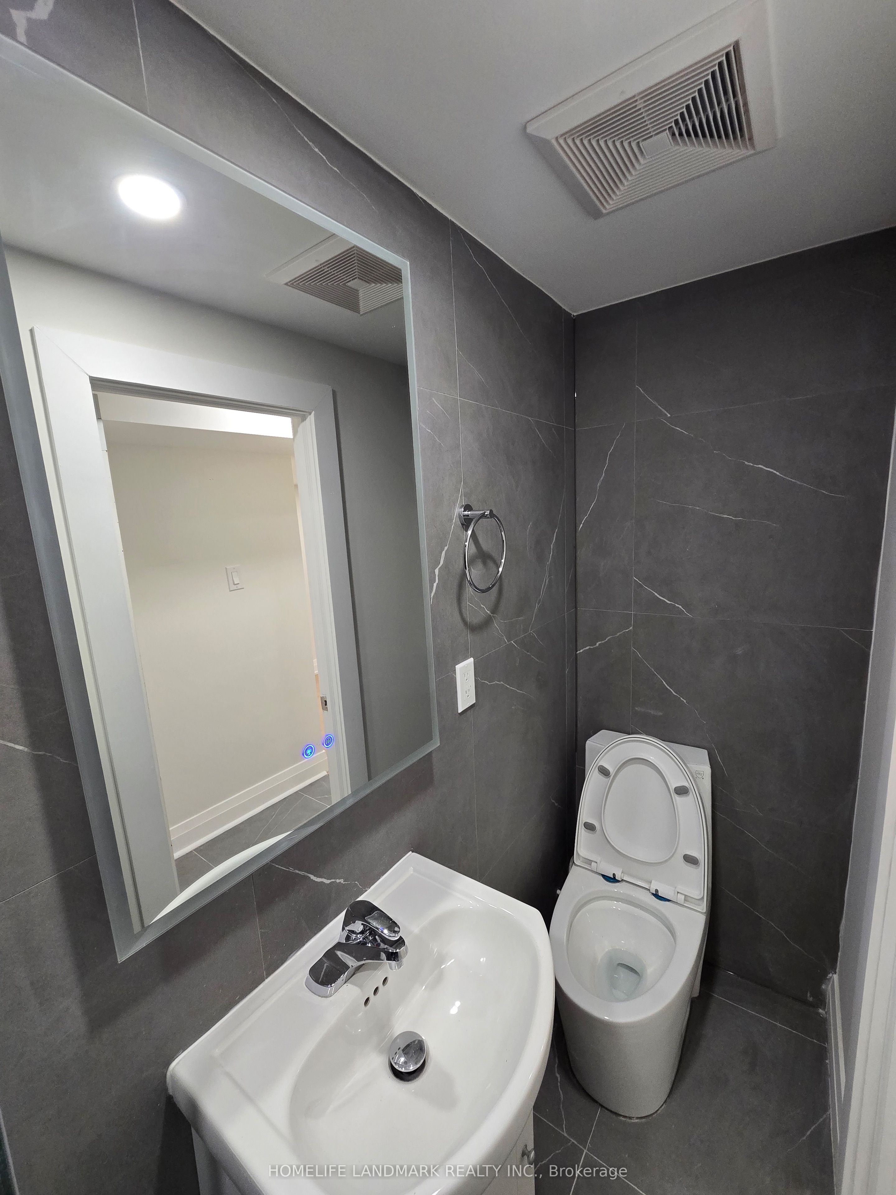 9 Alton Avenue, Toronto, ON M4L 2M3 photo 5