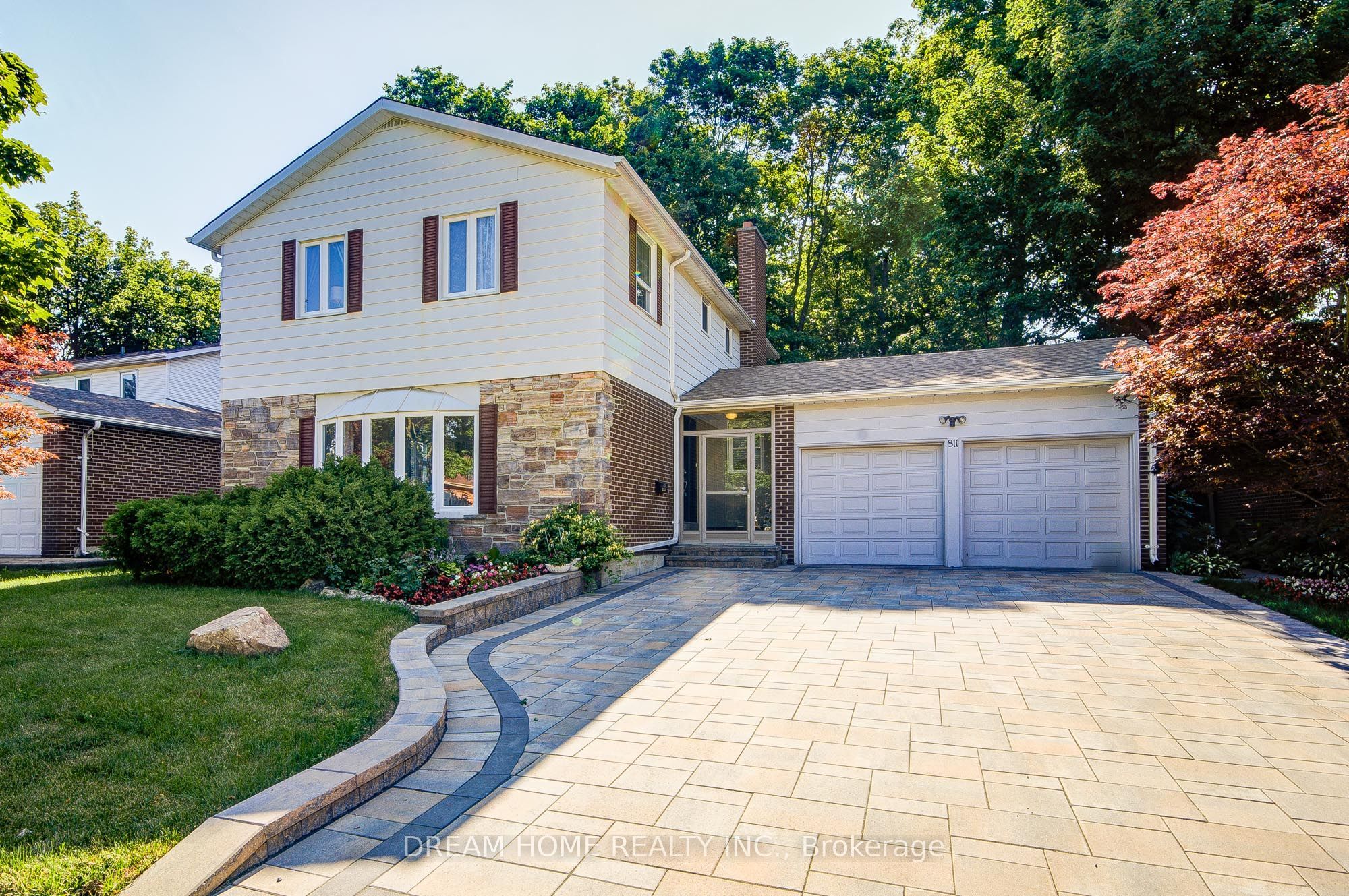 811 Huntingwood Drive, Toronto, ON M1T 2L8 photo 2