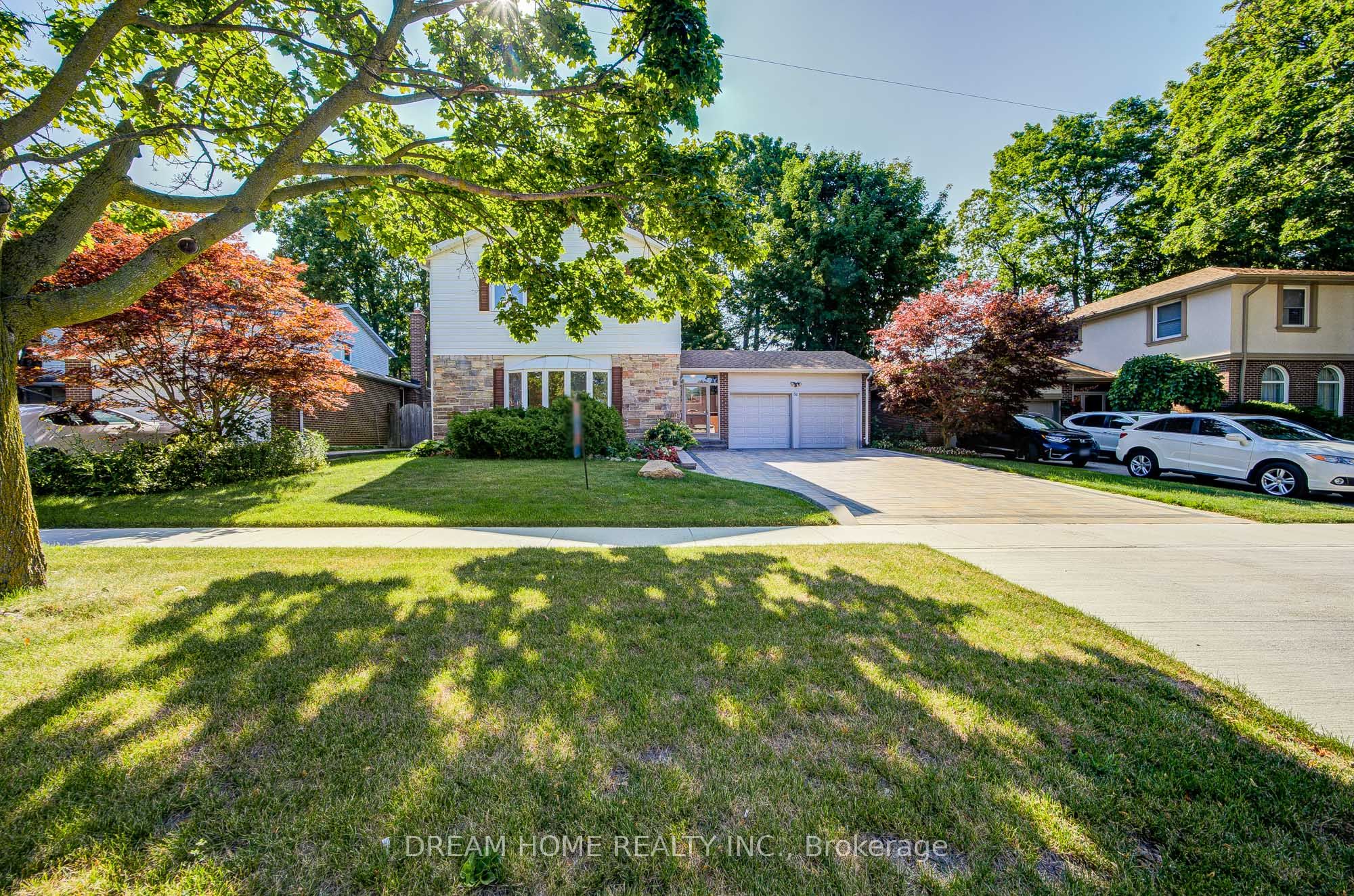 811 Huntingwood Drive, Toronto, ON M1T 2L8 photo 3