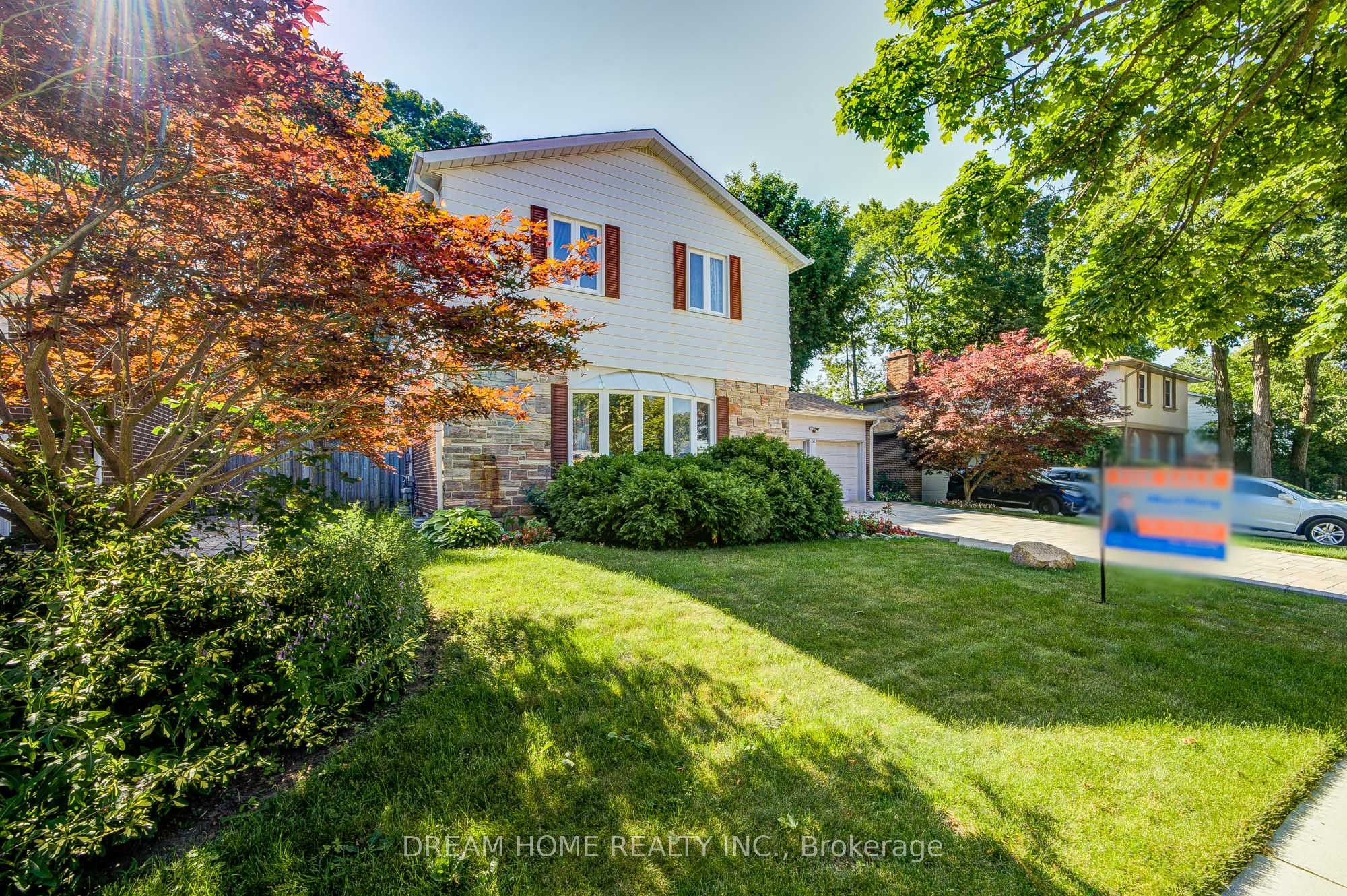 811 Huntingwood Drive, Toronto, ON M1T 2L8 photo 4