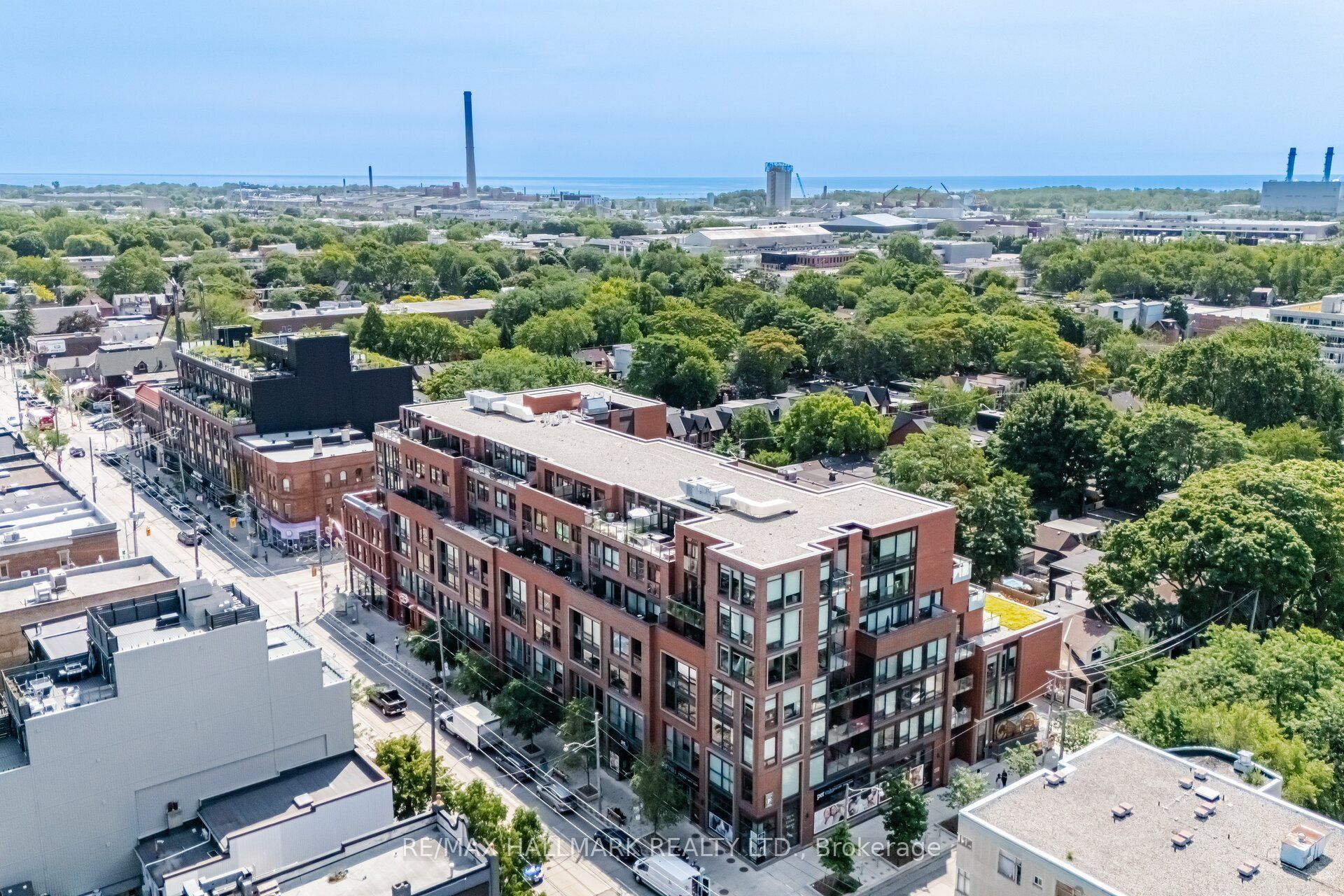 246 Logan Avenue 518, Toronto, ON M4M 0E9 photo 2