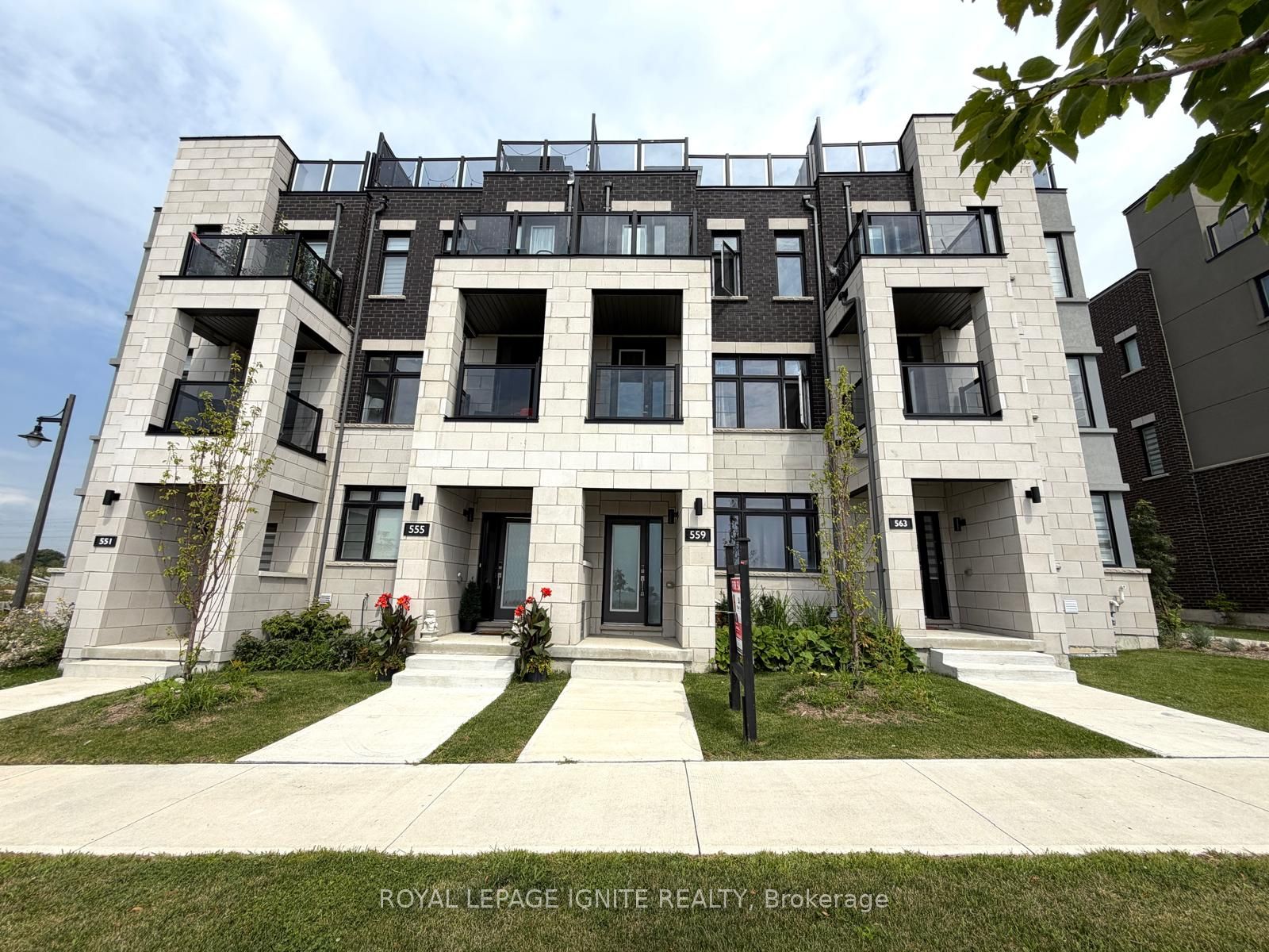 559 Port Darlington Road, Clarington, ON L1C 7E9