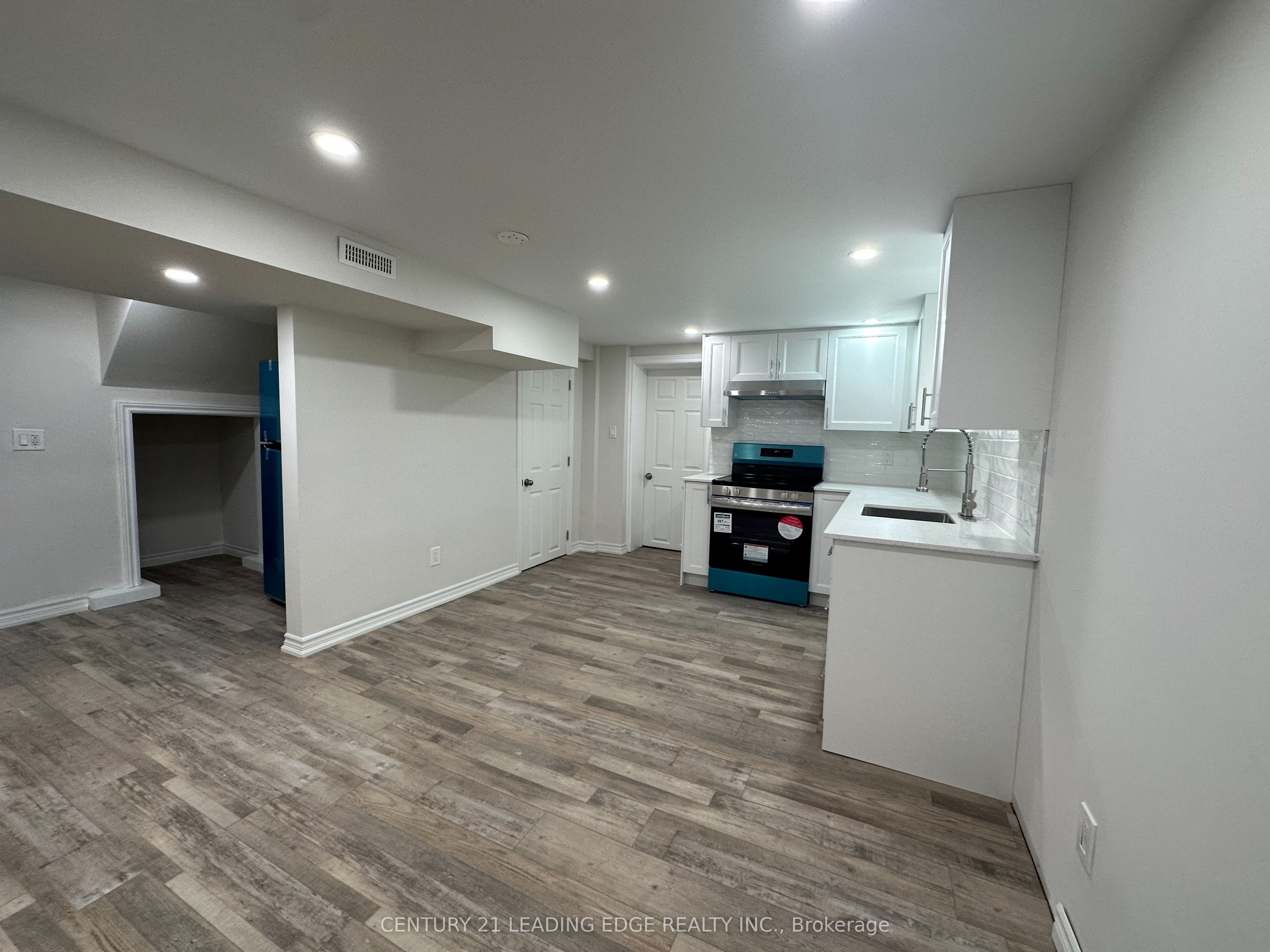 11 White Abbey Park Bsmt, Toronto, ON M1R 4R3 photo 3