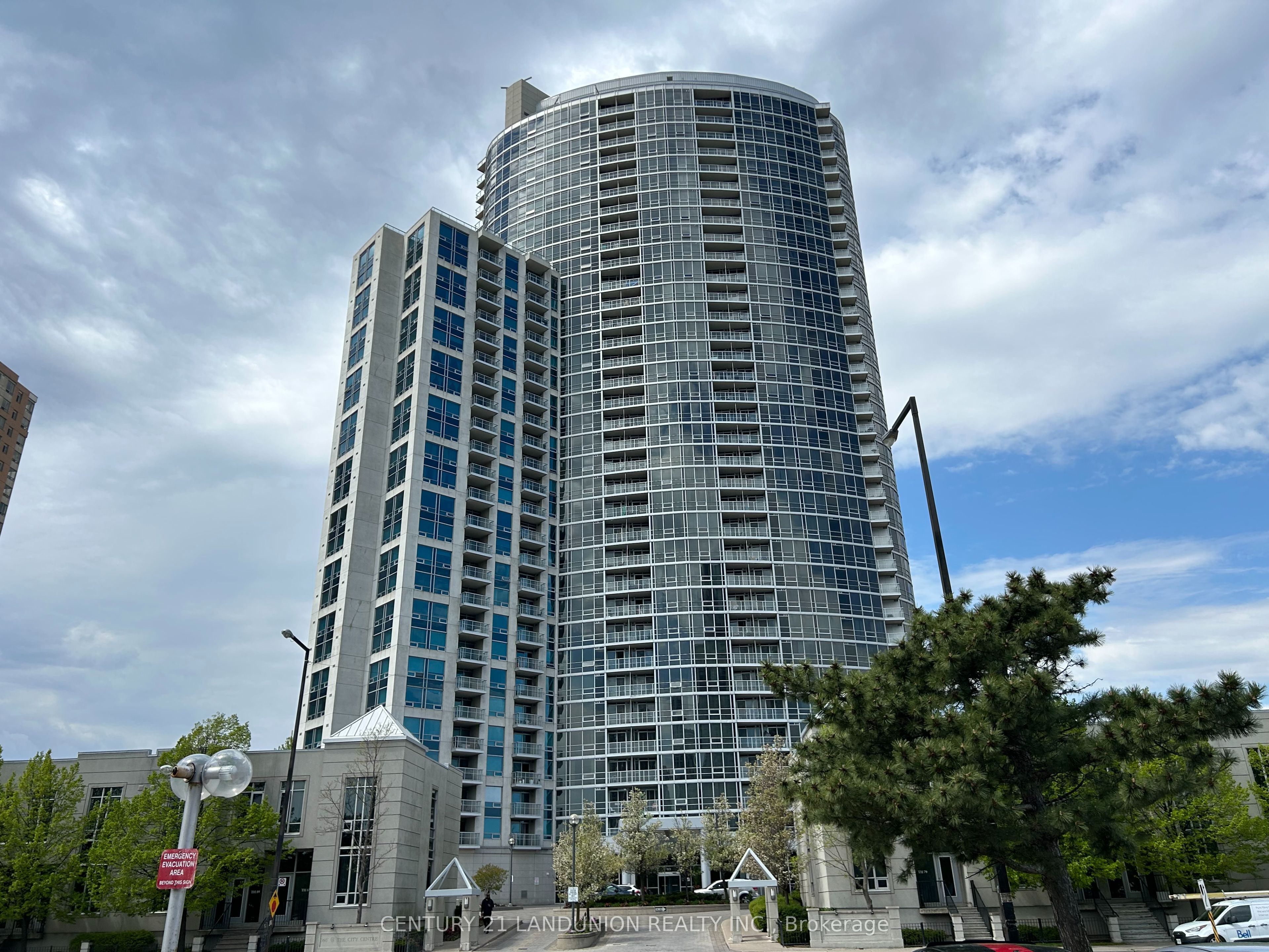 83 Borough Drive 2807, Toronto, ON M1P 5E4