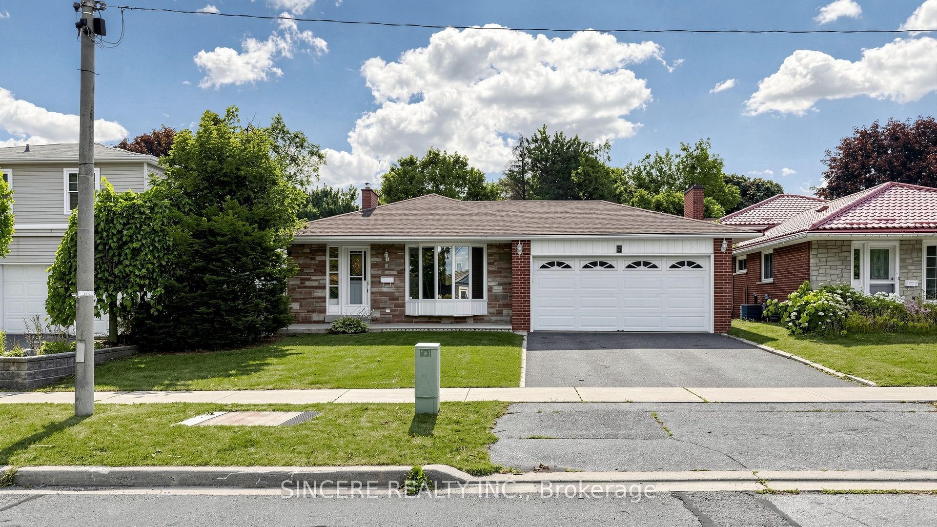 5 Glendower Circuit, Toronto, ON M1T 2Y9 photo 2
