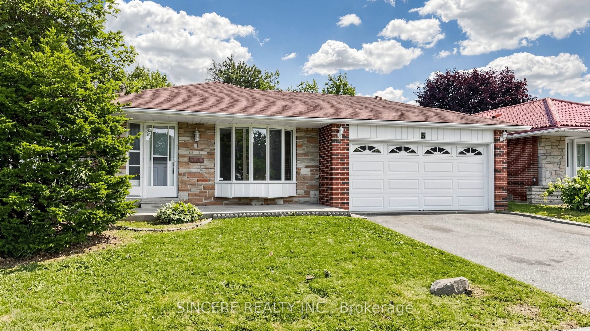 5 Glendower Circuit, Toronto, ON M1T 2Y9 photo 3