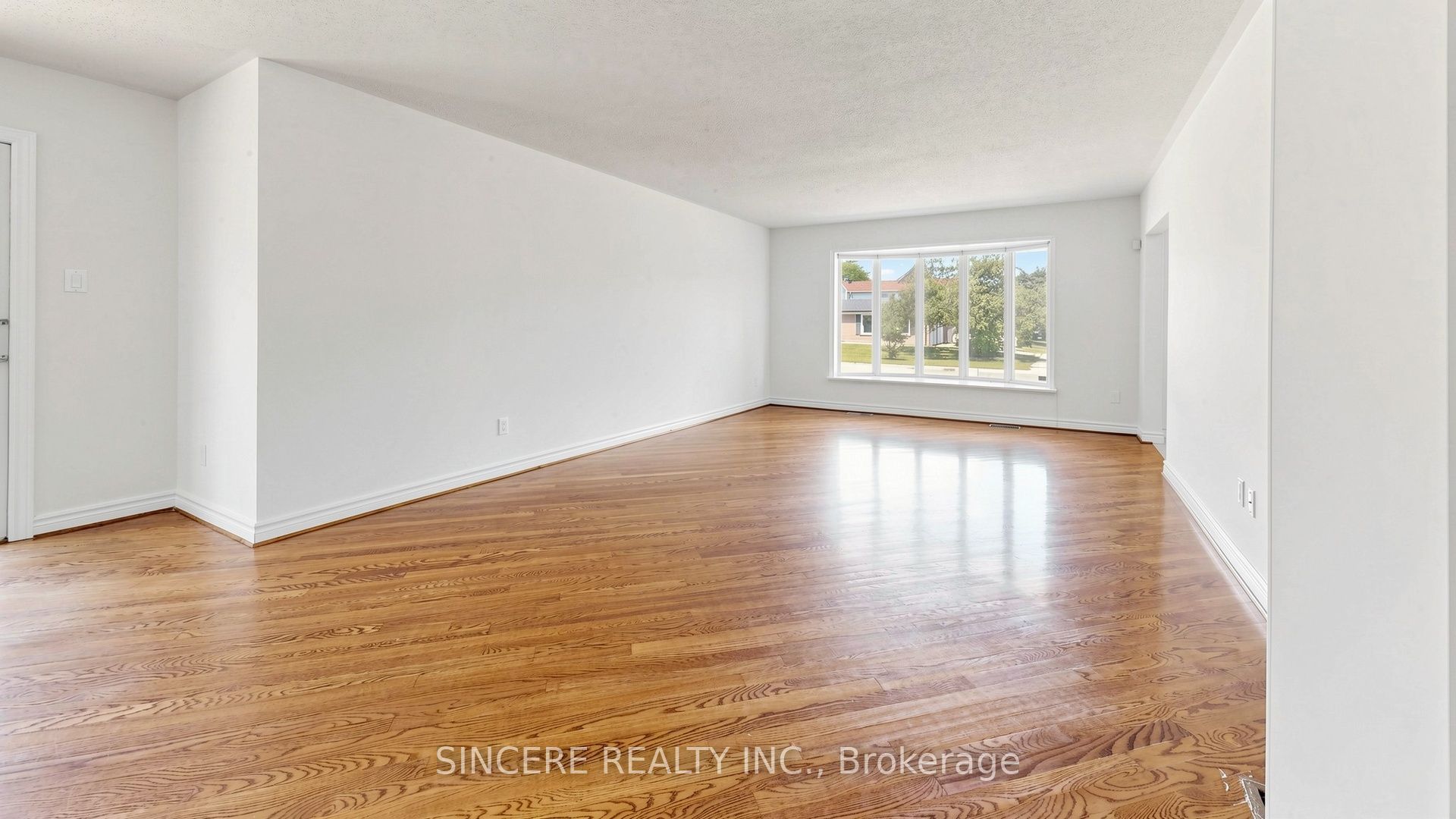 5 Glendower Circuit, Toronto, ON M1T 2Y9 photo 5
