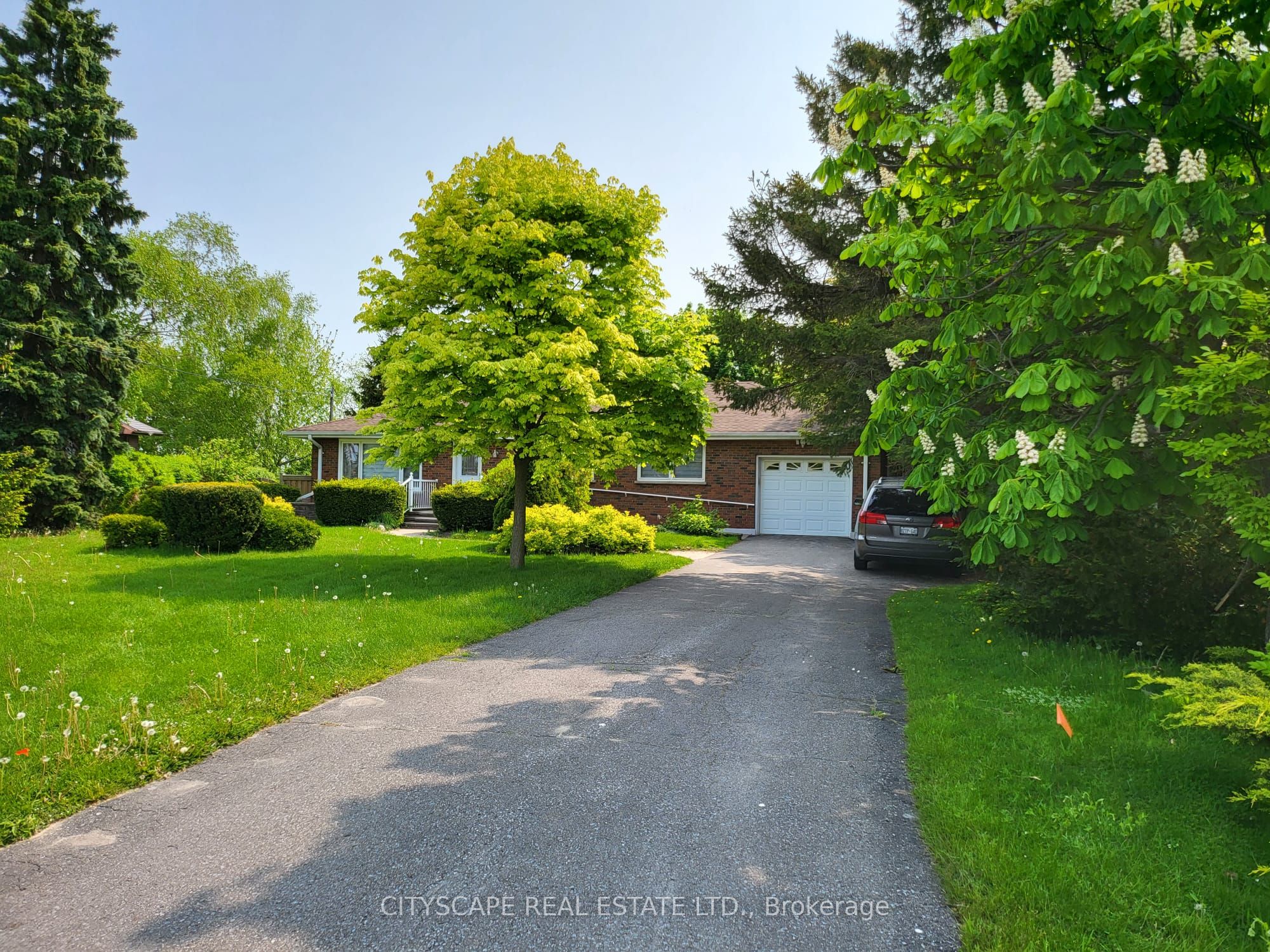 1605 Bowmanville Avenue, Clarington, ON L1C 6N4