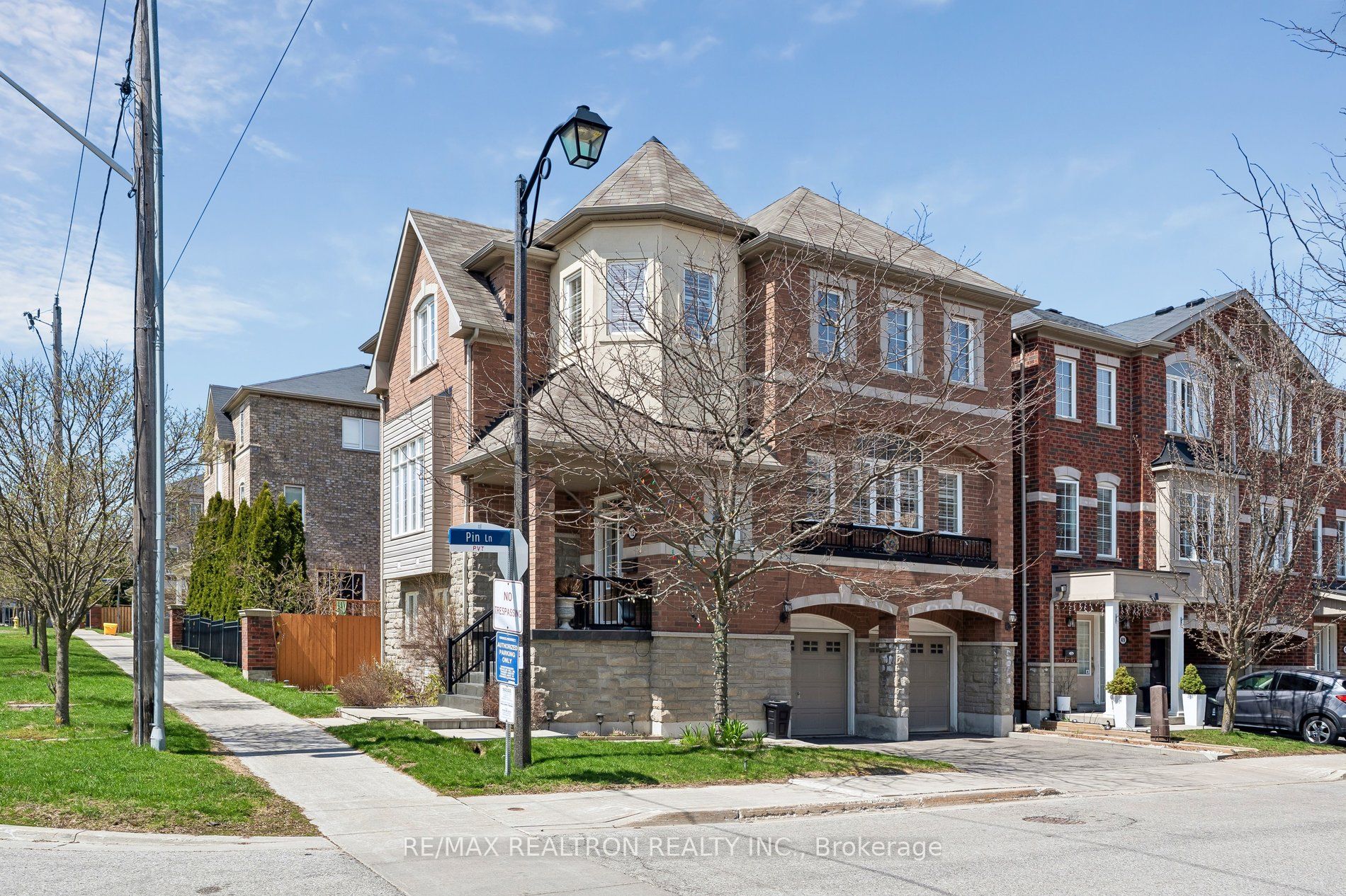12 Dale Avenue, Toronto, ON M1J 3J5