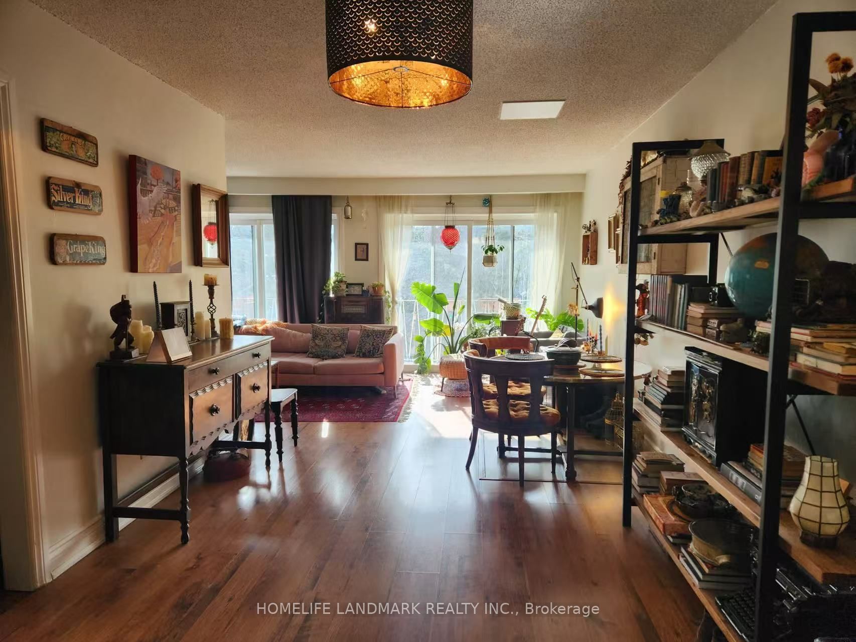 213 Kenilworth Avenue Upper, Toronto, ON M4L 3S7 photo 4