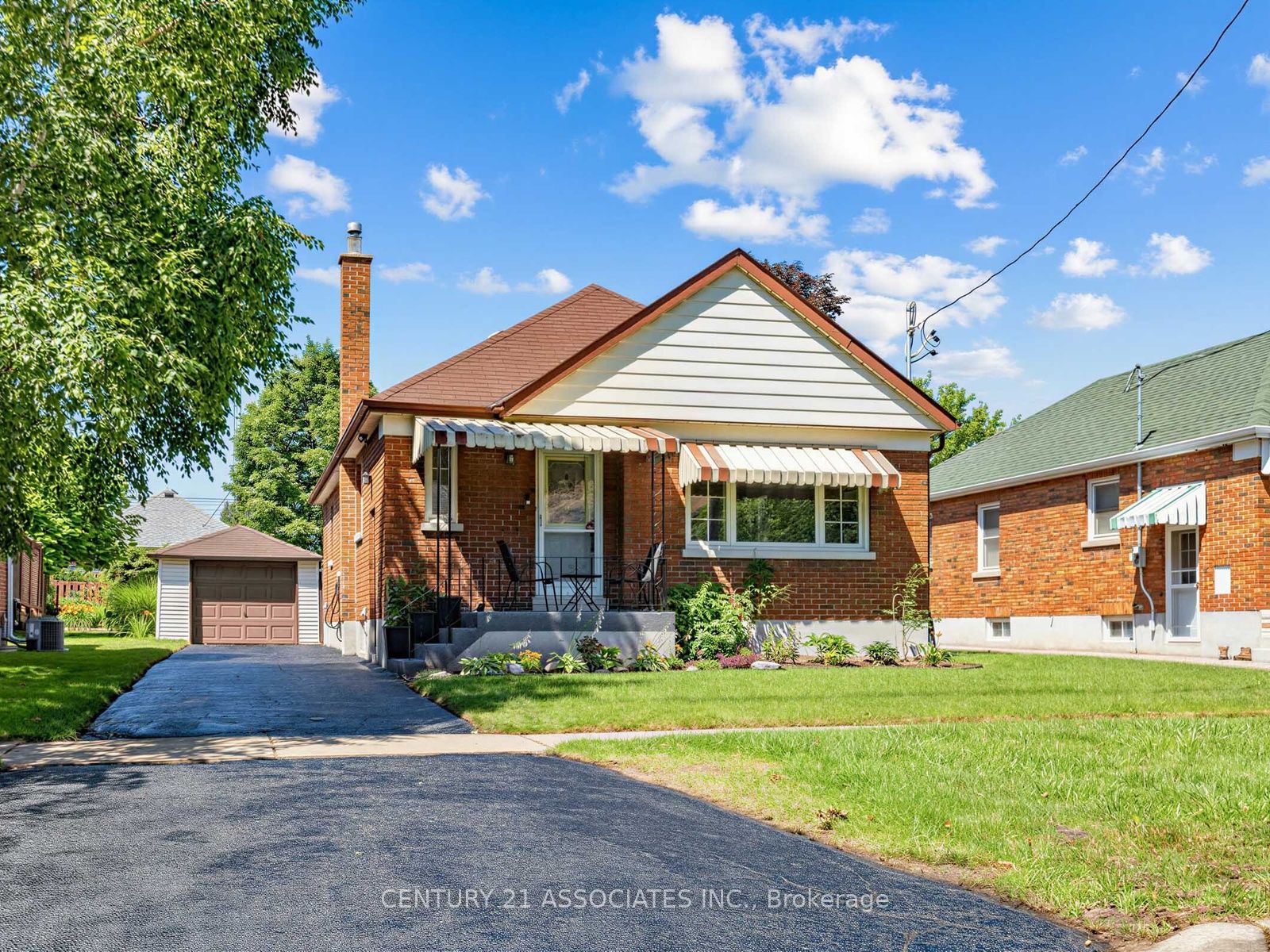 58 Central Park Boulevard S, Oshawa, ON L1H 5W4 photo 2