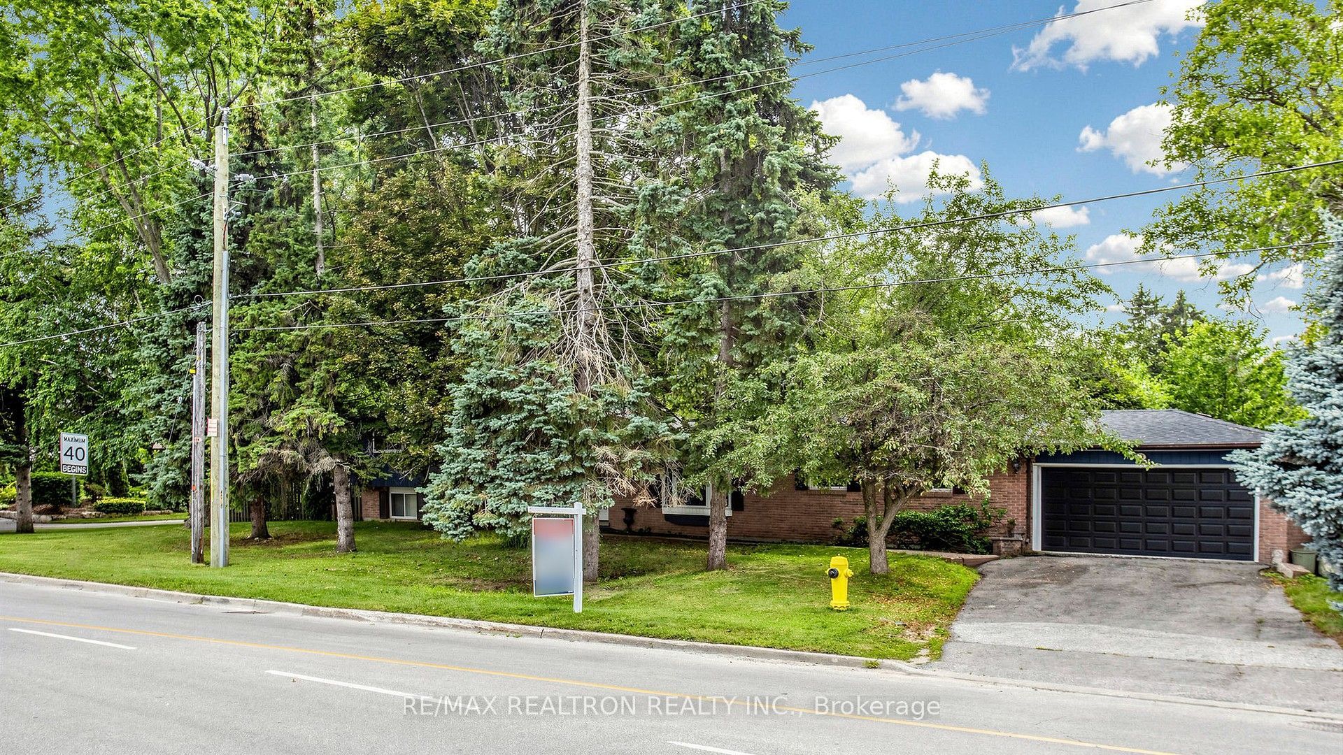 10 Rotherglen Road S, Ajax, ON L1S 6L6